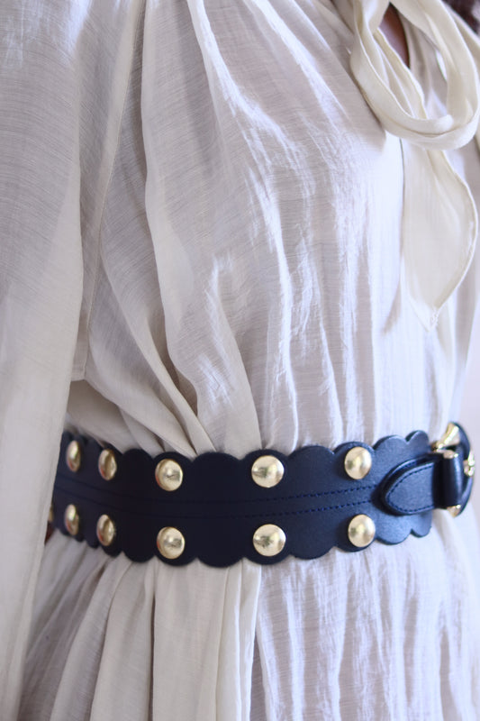 Ceinture en cuir clouté