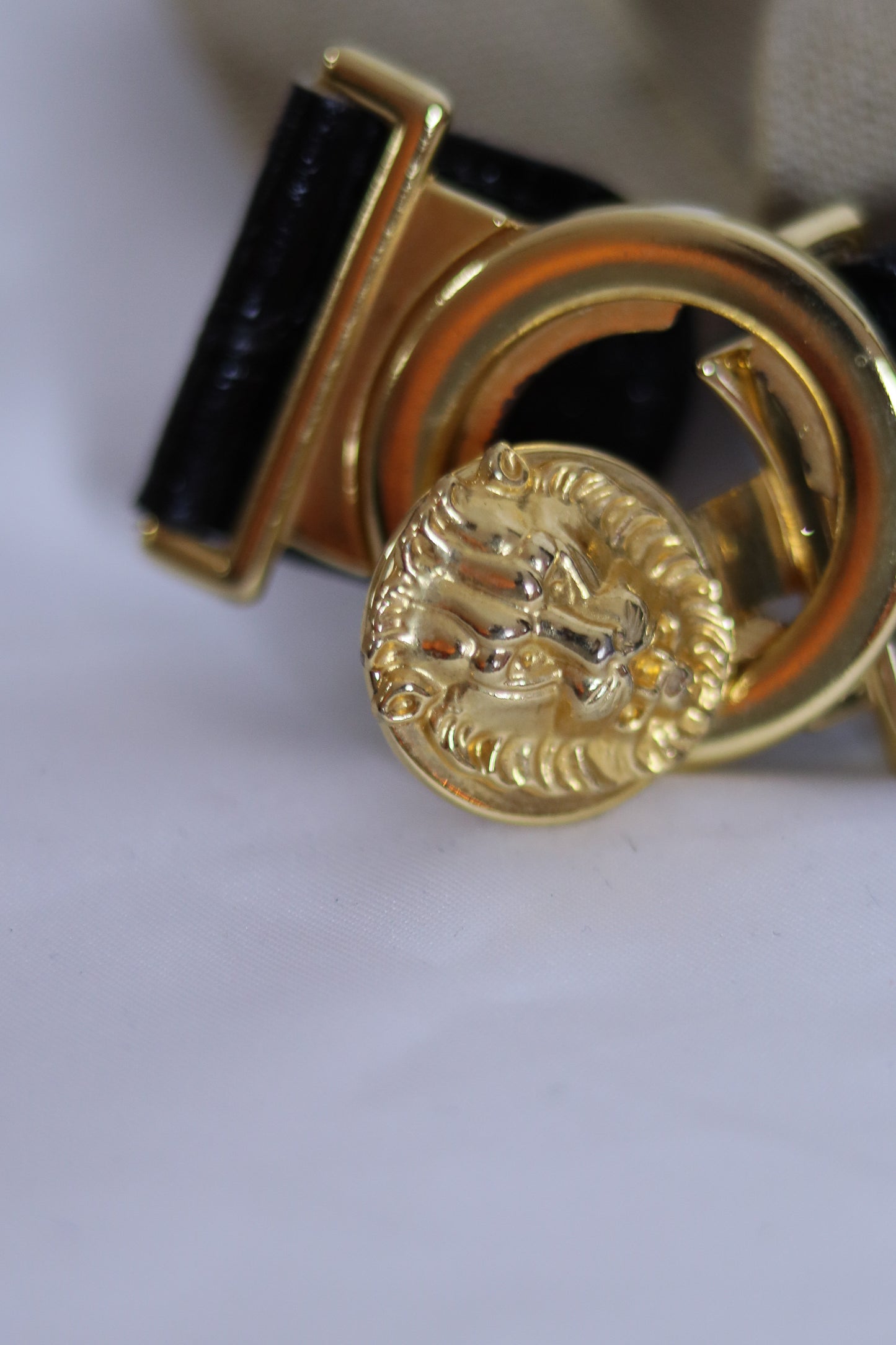 Ceinture en tête de lion