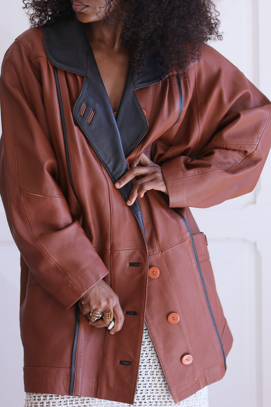 Blouson cuir avec des épaulettes