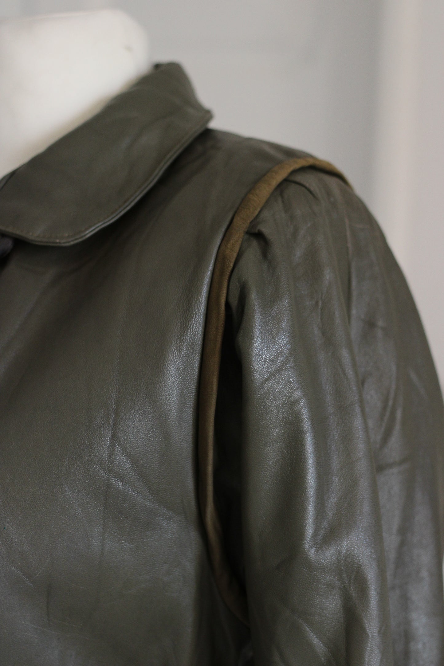 Veste cuir vert kaki