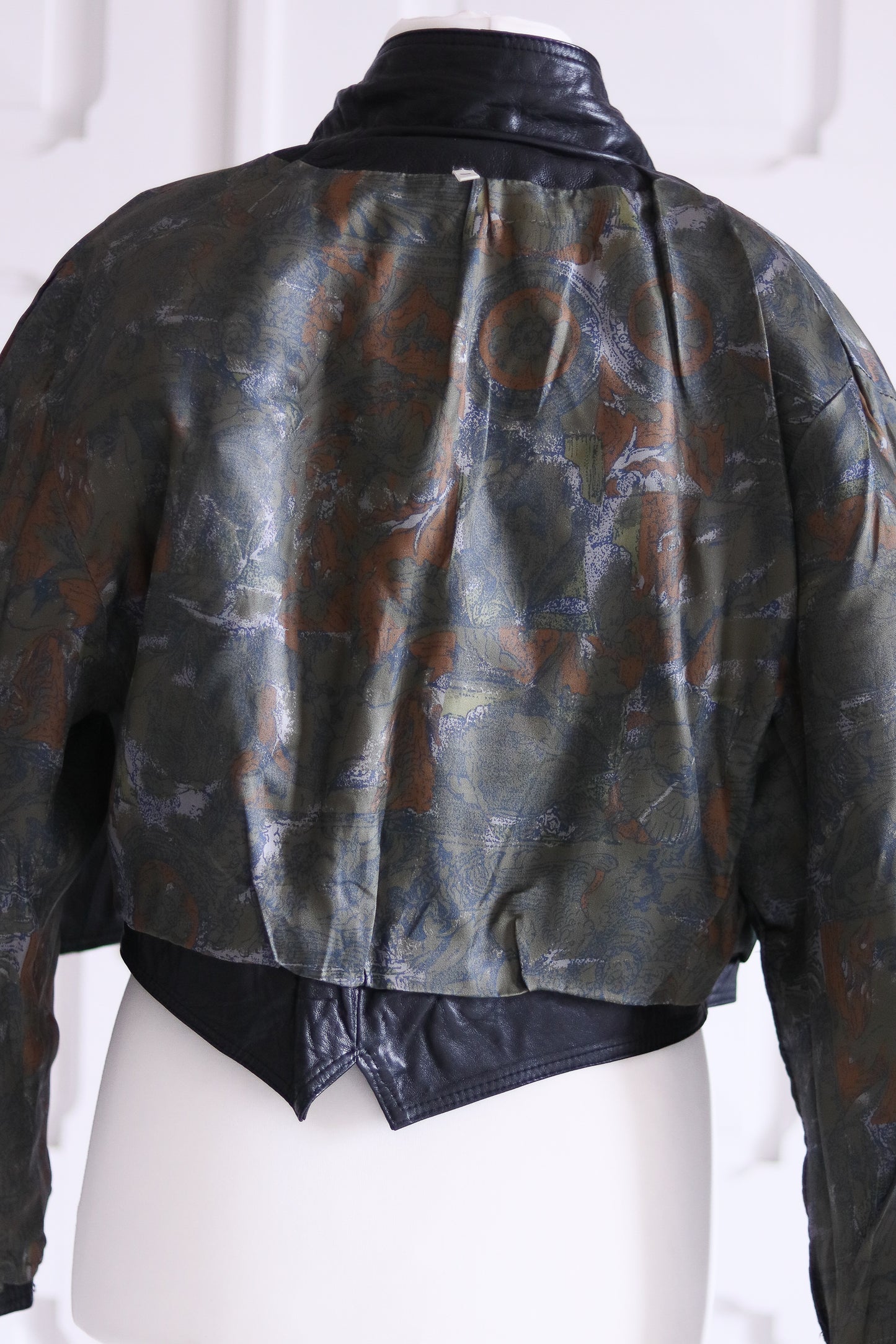 Blouson court à franges made in italy