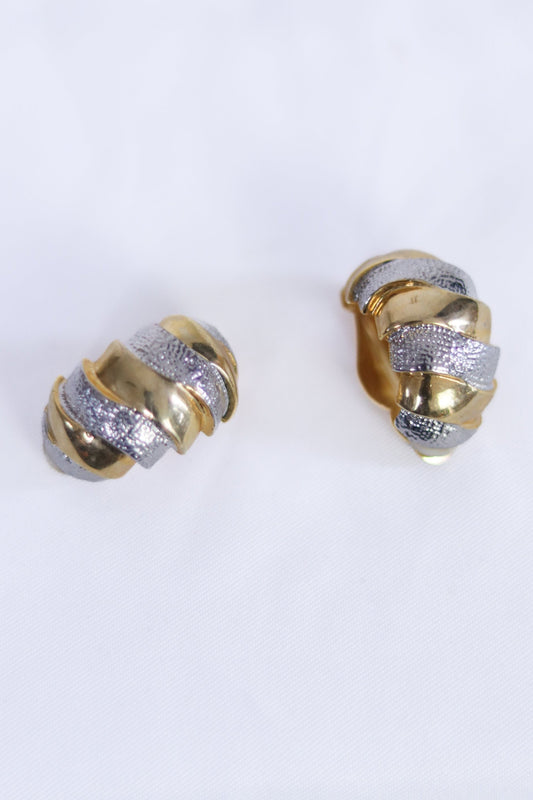 Boucles d'oreilles années 1990