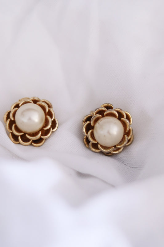 Boucles d'oreille doré et perle nacrée Orena