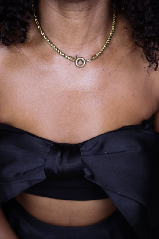 Collier vintage en métal doré