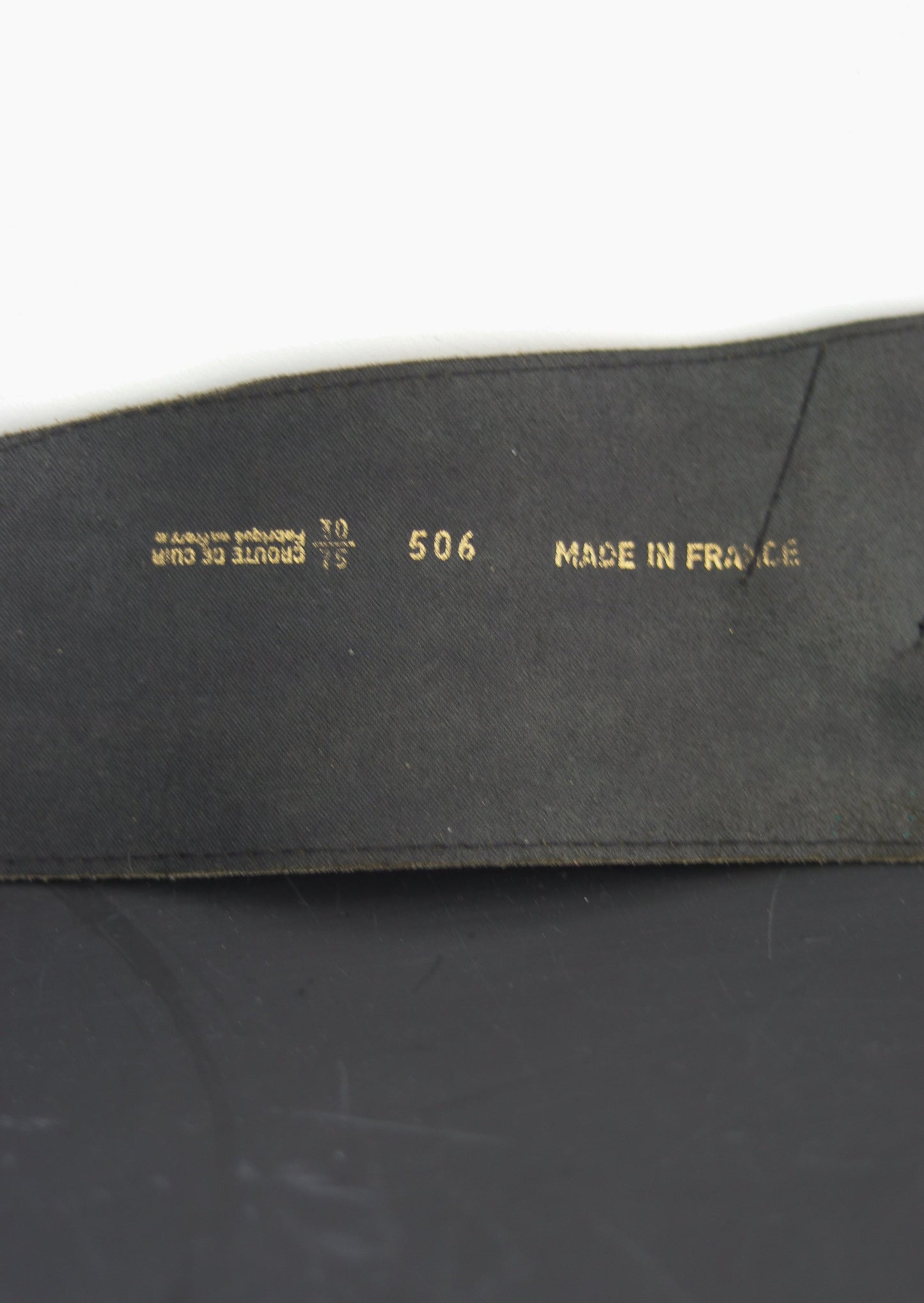 Ceinture cloutée en cuir