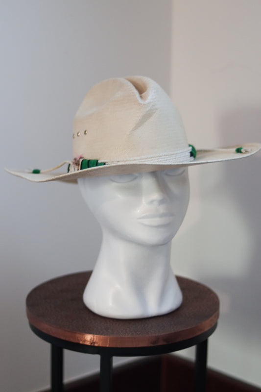 Chapeau paille rigide