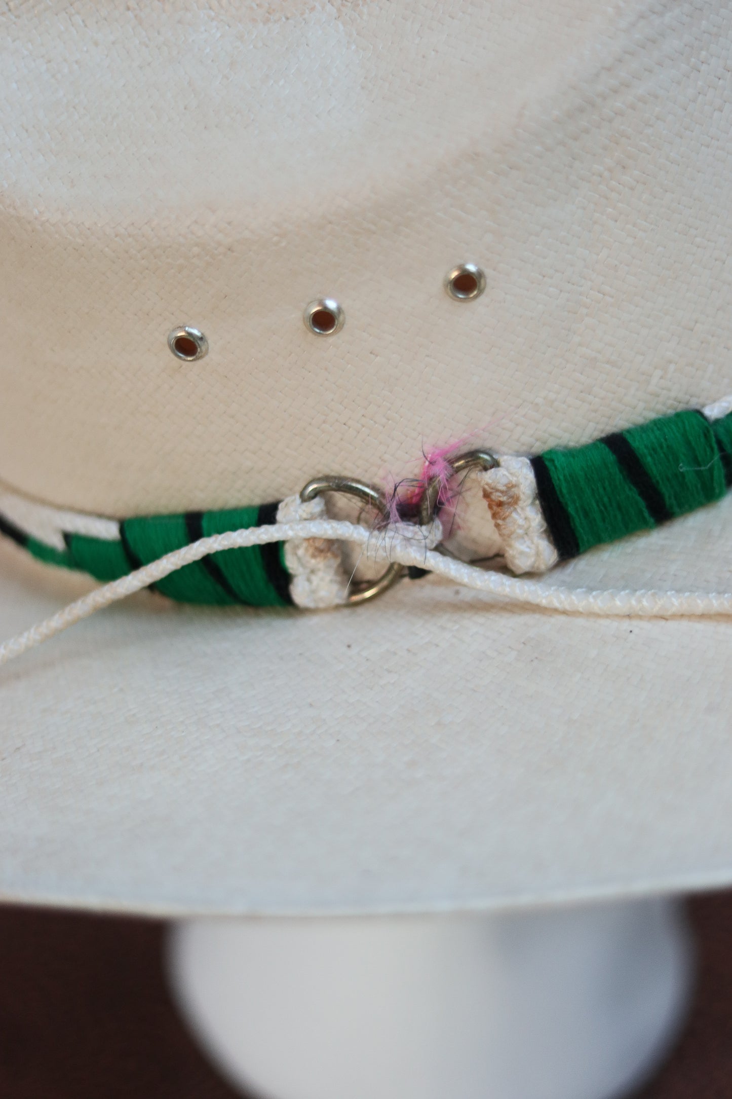 Chapeau paille rigide