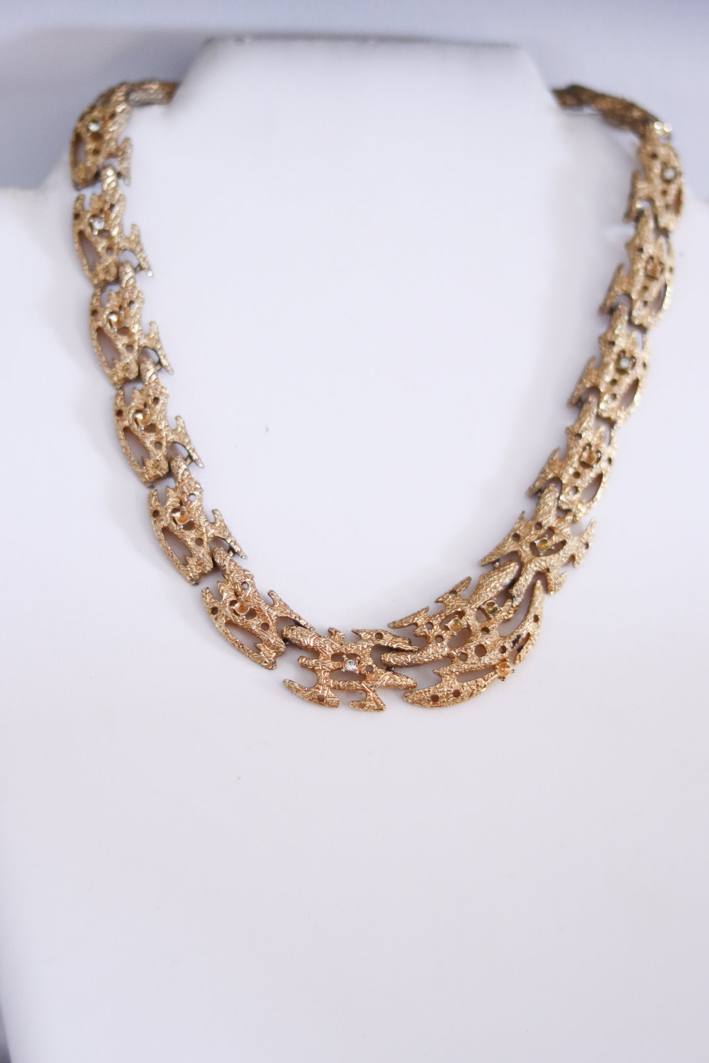 Collier vintage sculpturale ave strass