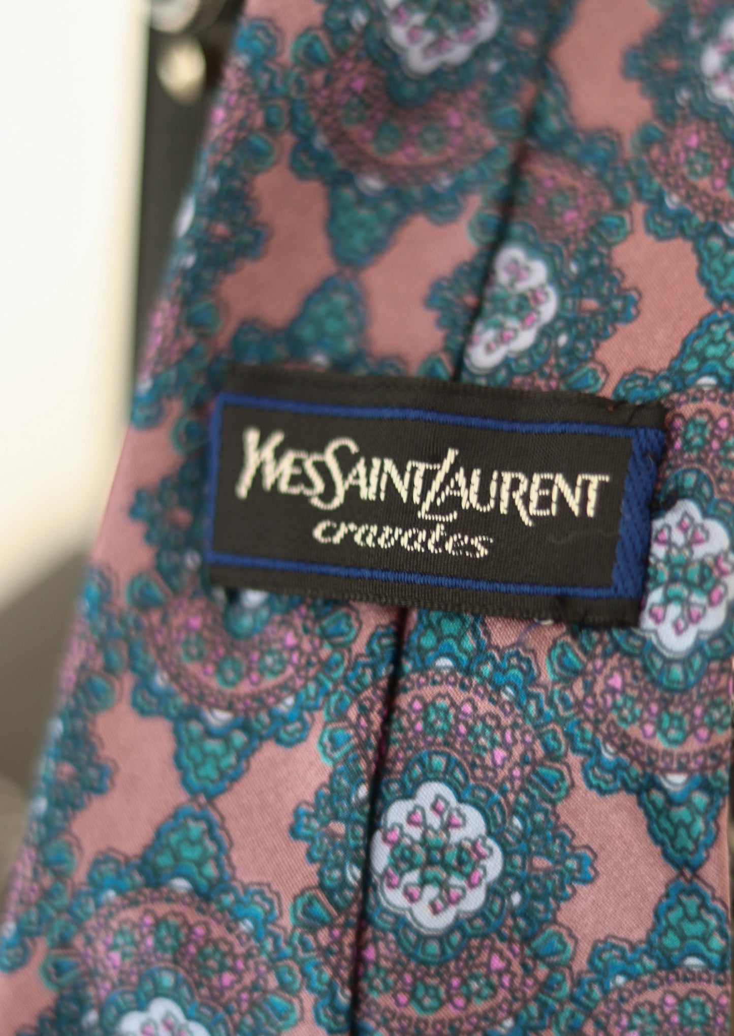 YSL cravate en soie
