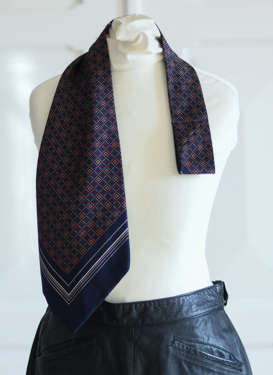 Cravate large à motifs
