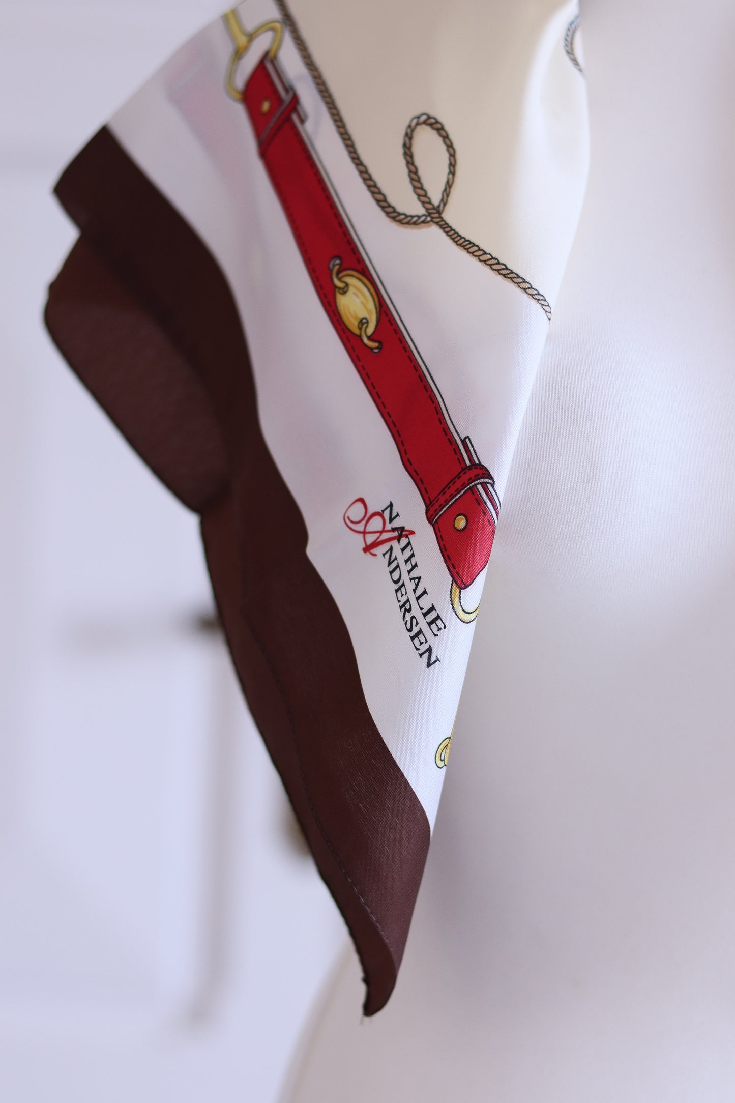 Nathalie Andersen foulard à motifs