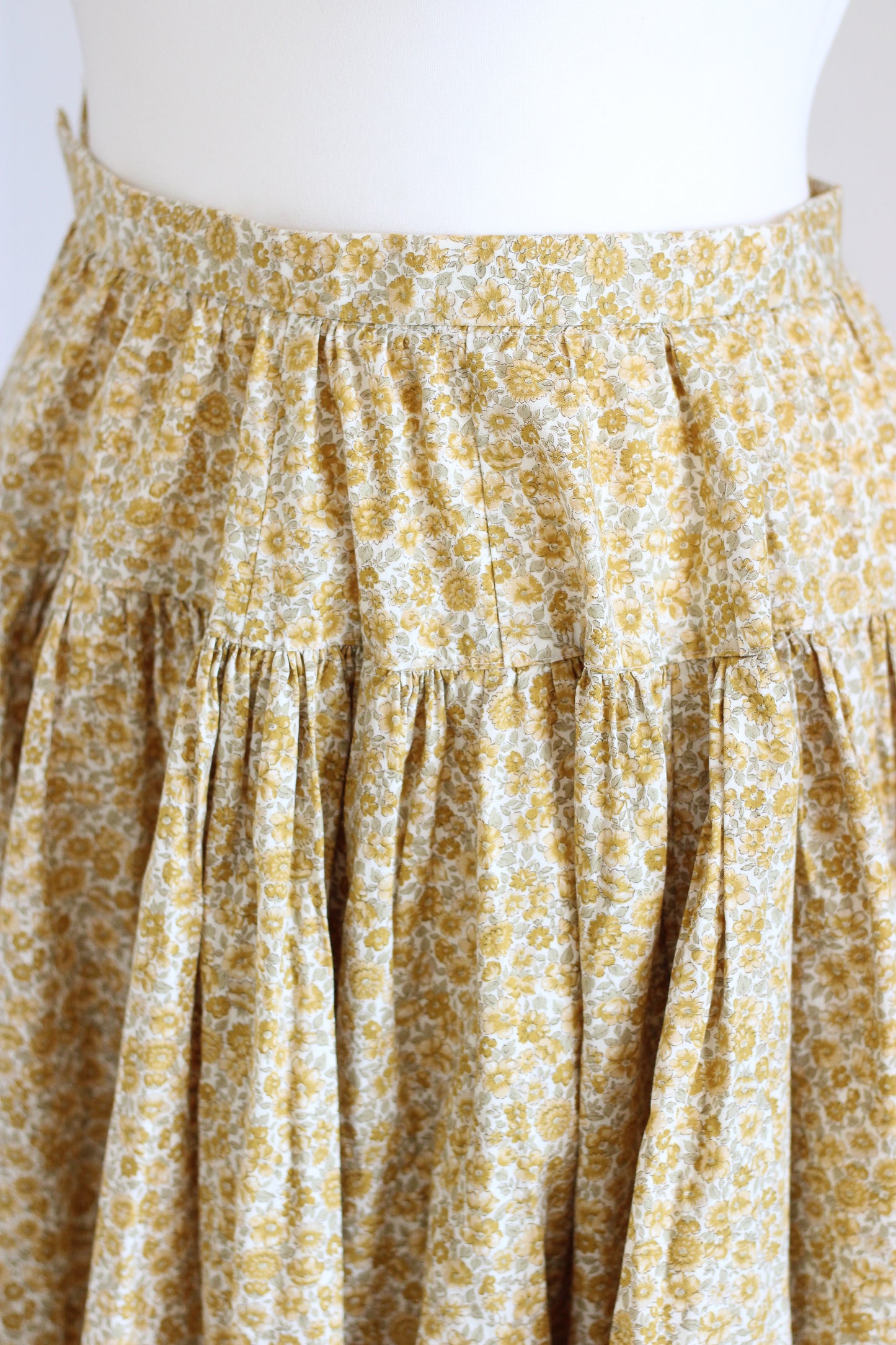 FAIT MAIN jupe à motifs floraux