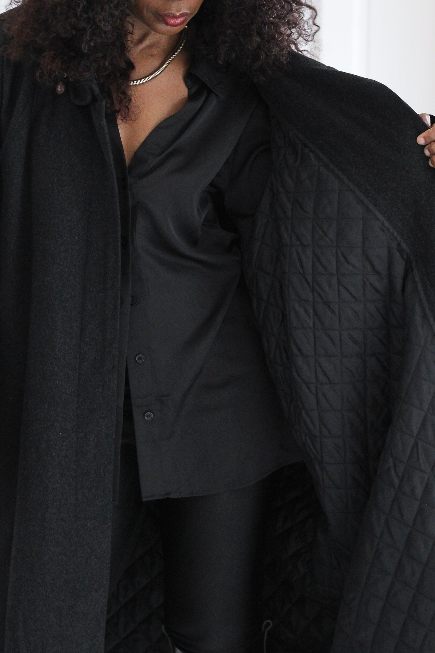 Manteau cape vintage noir à capuche - doublure amovible