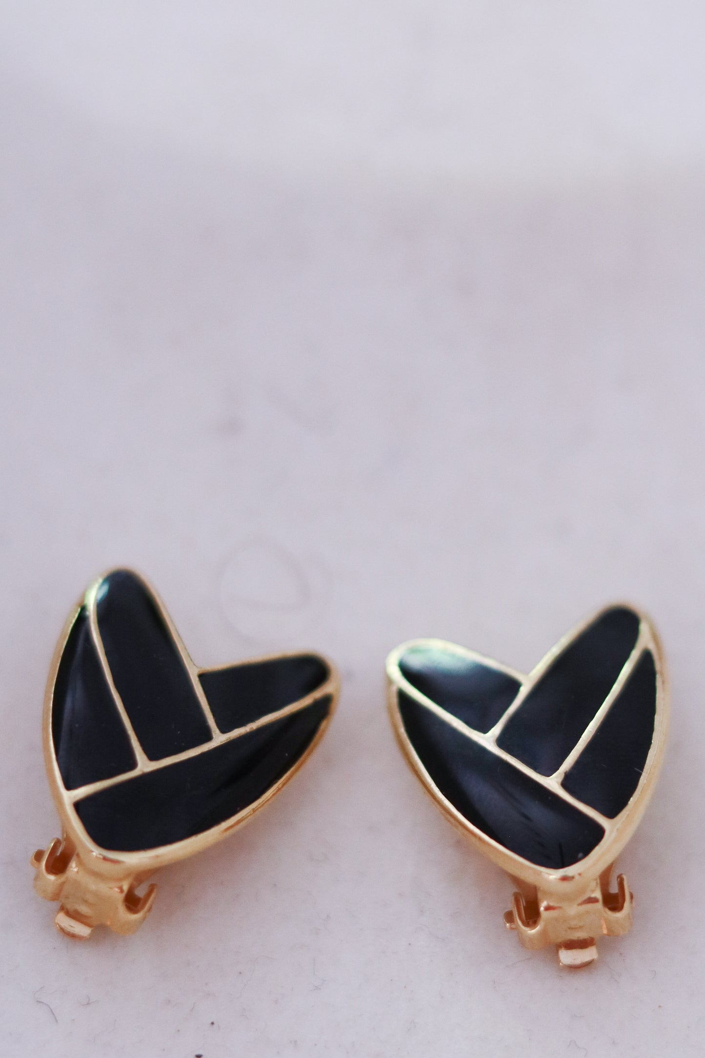 Parure bijoux noire et dorée