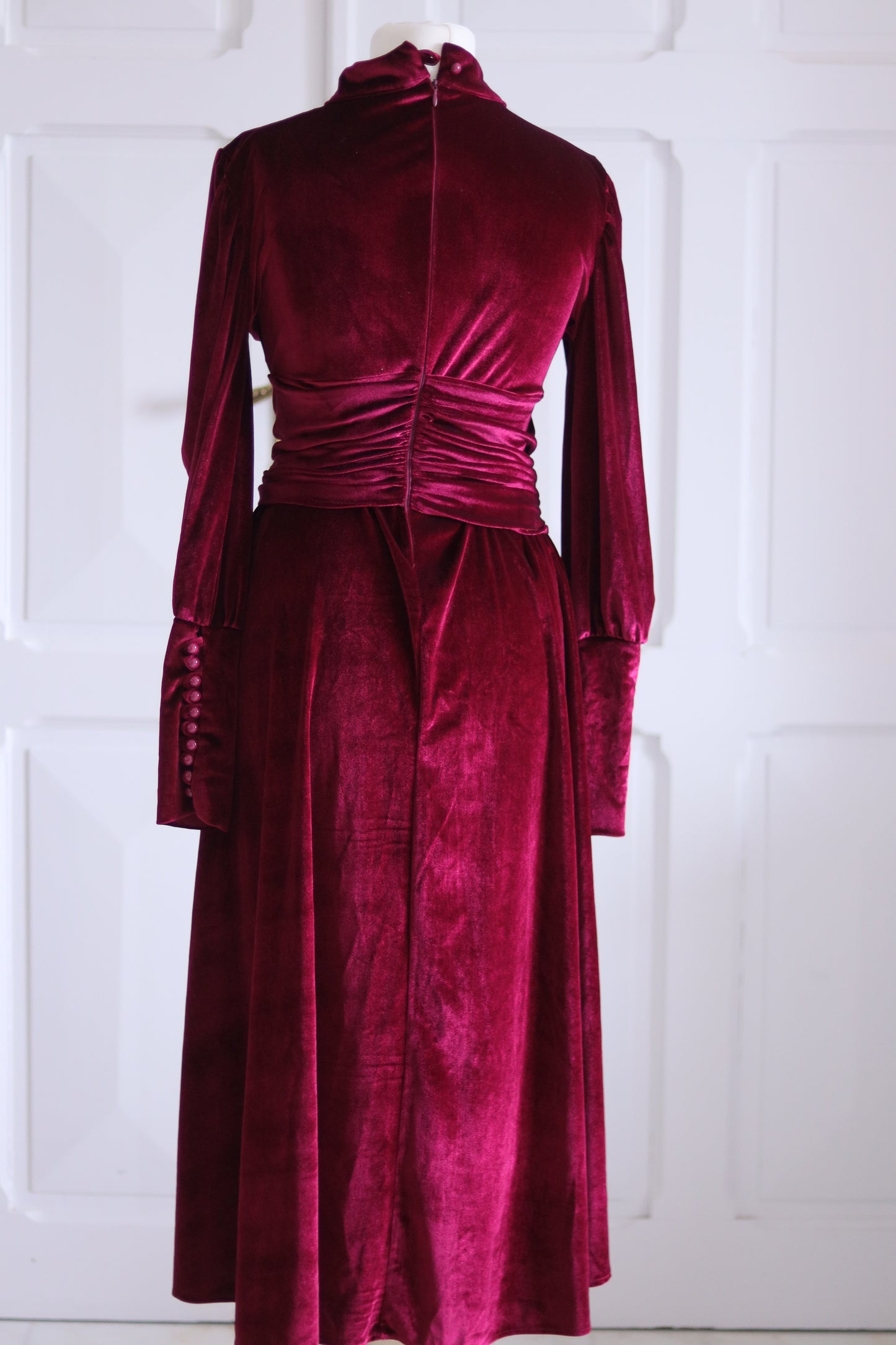 Bella robe cocktail rouge velours