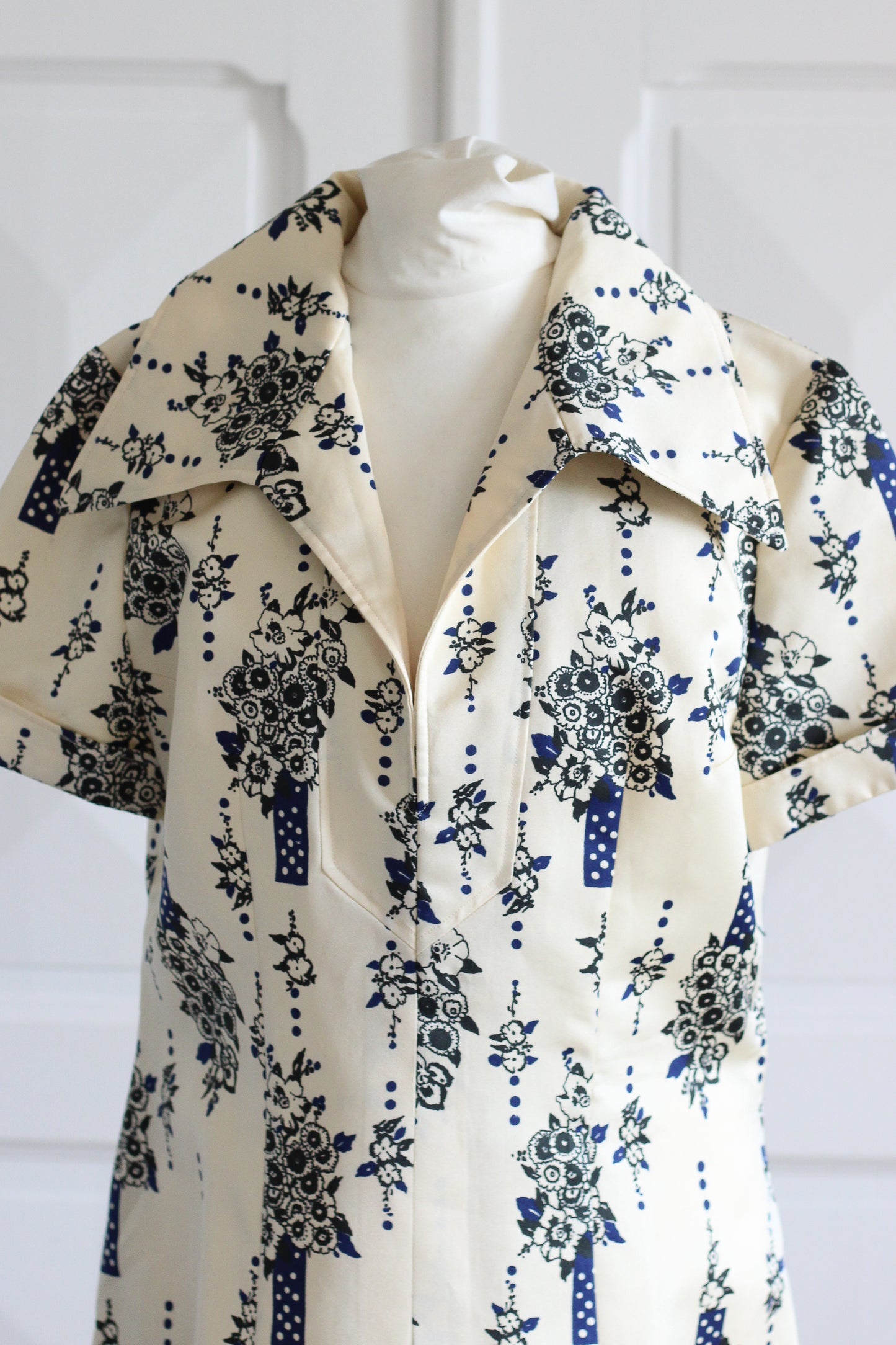 Robe vintage col pelle à tarte