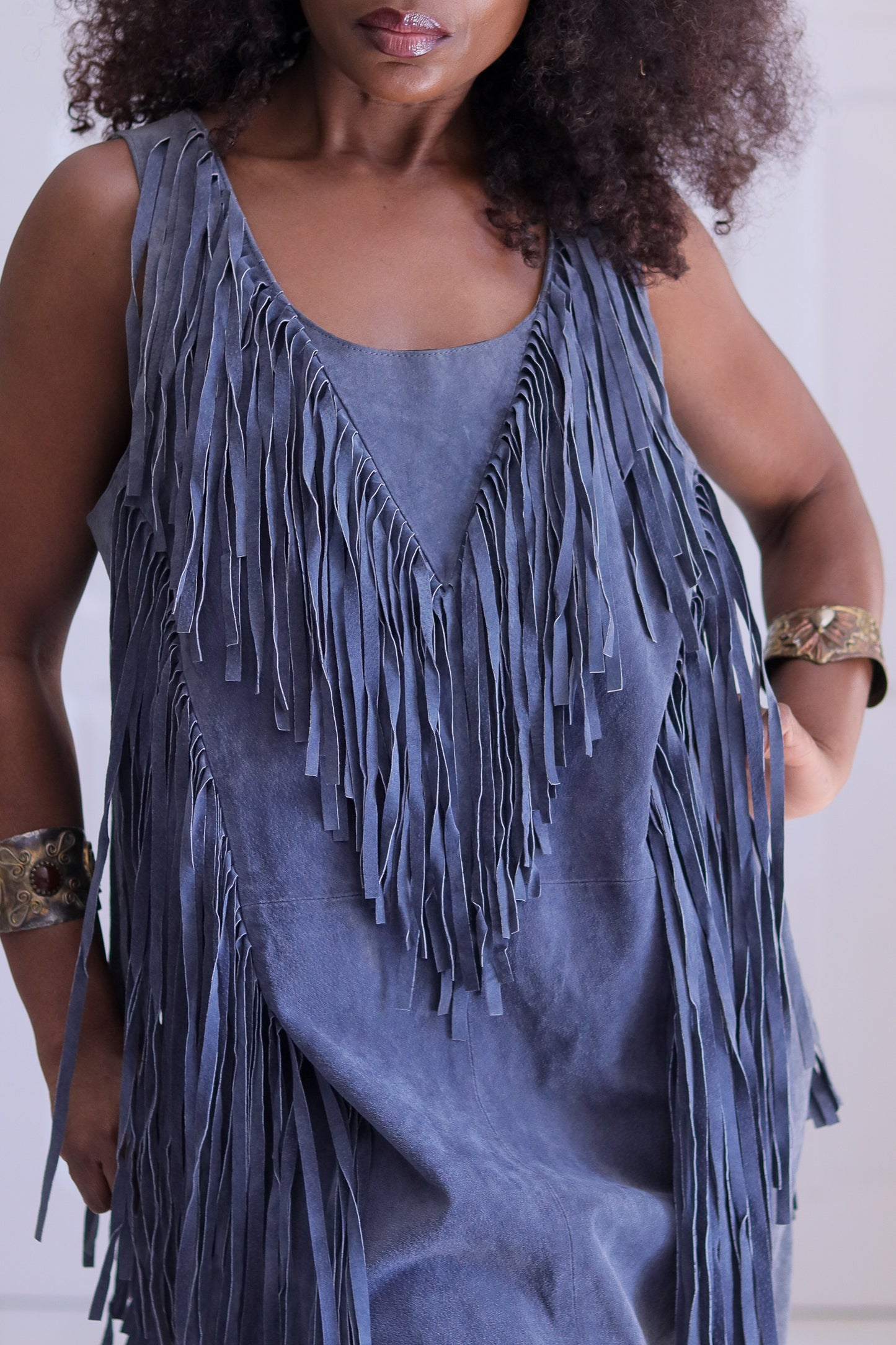 Robe à franges en cuir daim