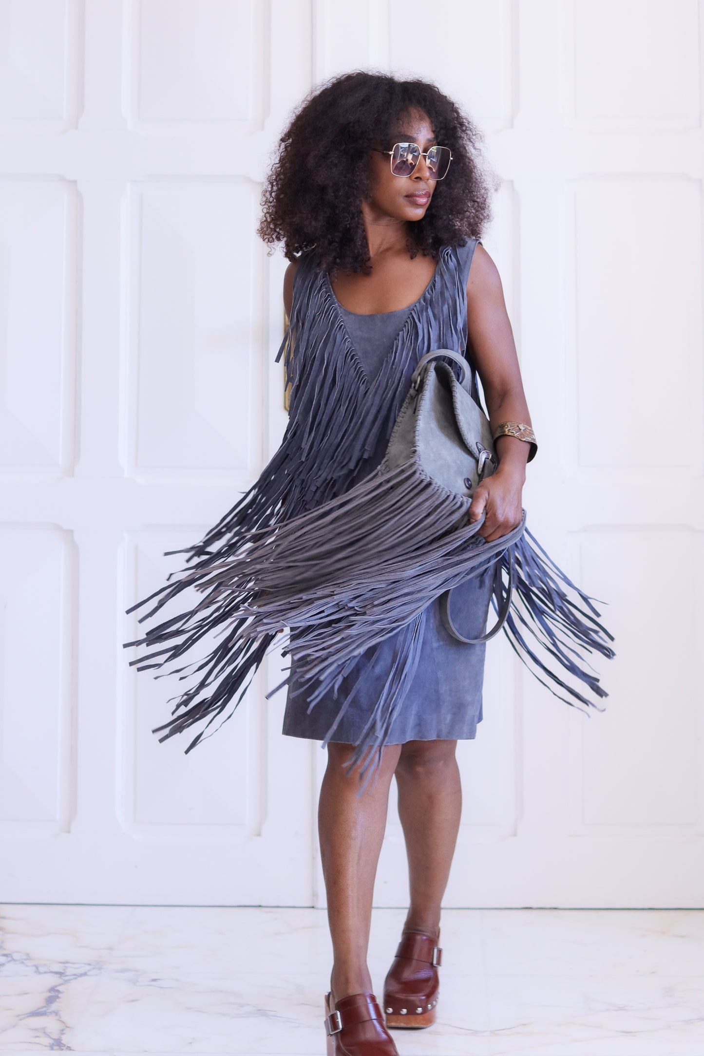 Robe à franges en cuir daim