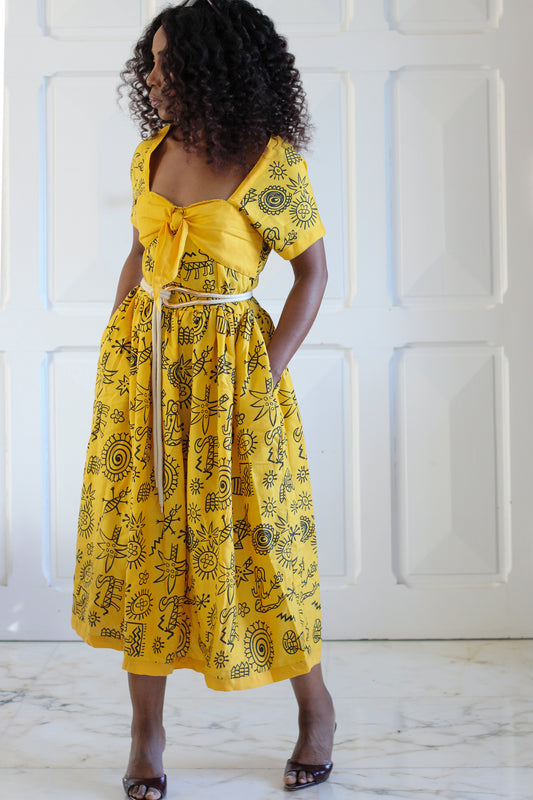 Robe jaune à motifs graphique