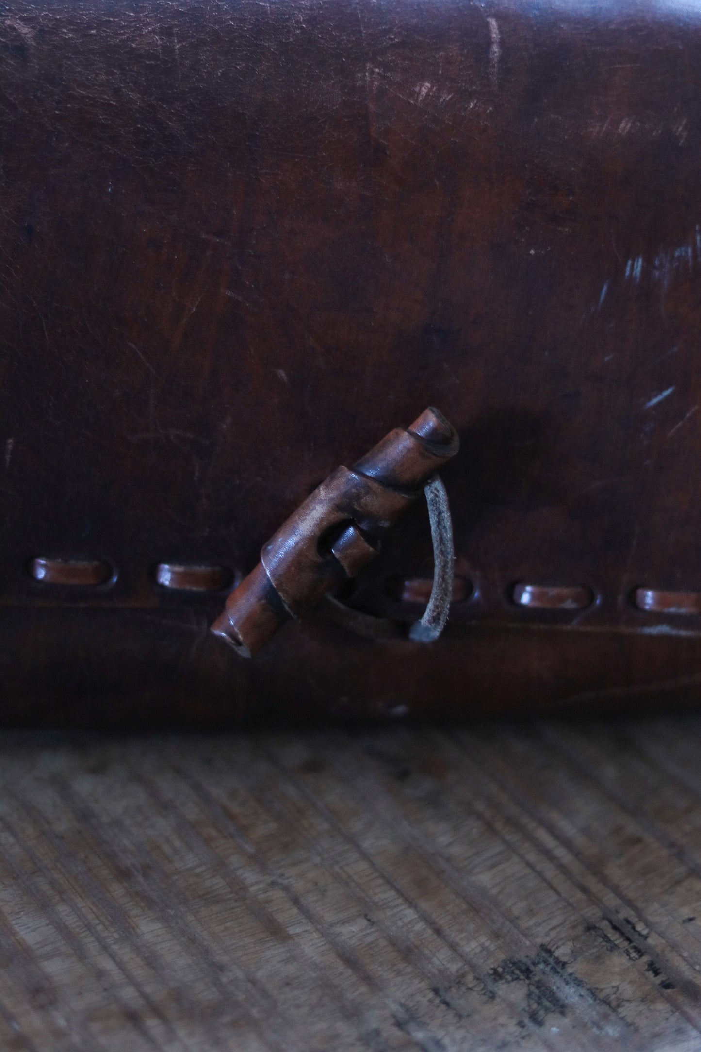 Sac besace en cuir années 1960