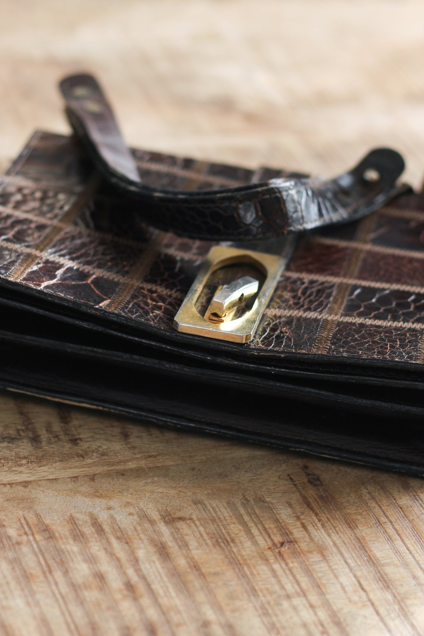 Sac en cuir vintage forme carré