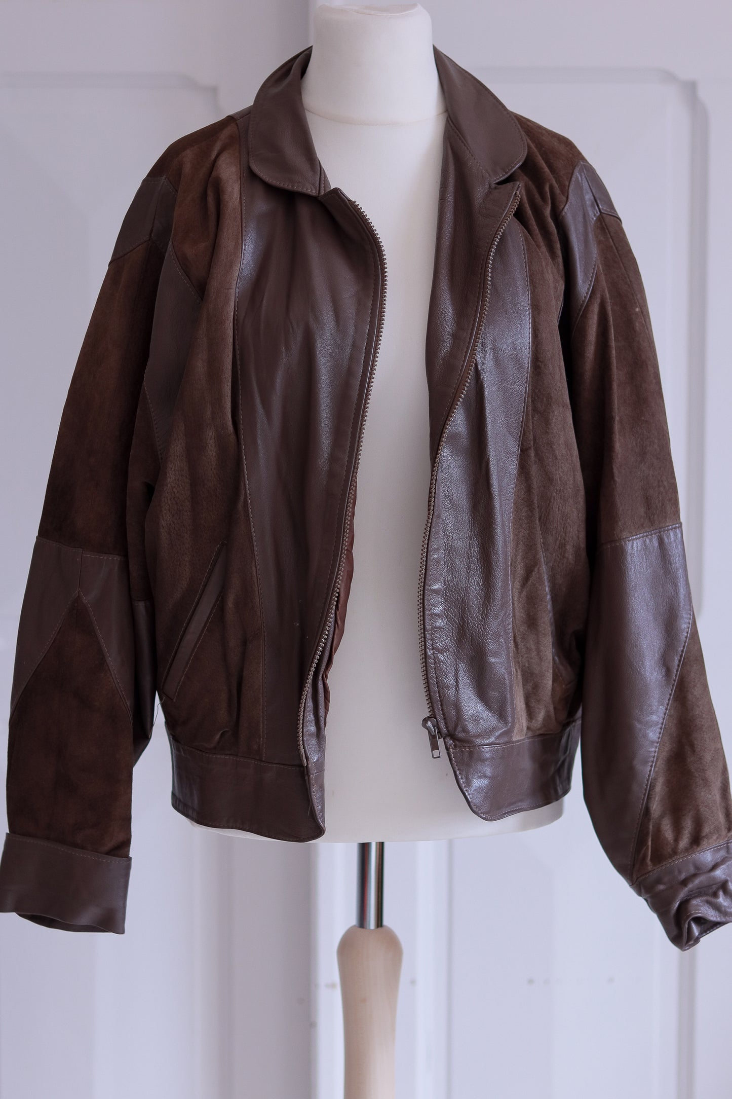 C. Kakou veste en cuir