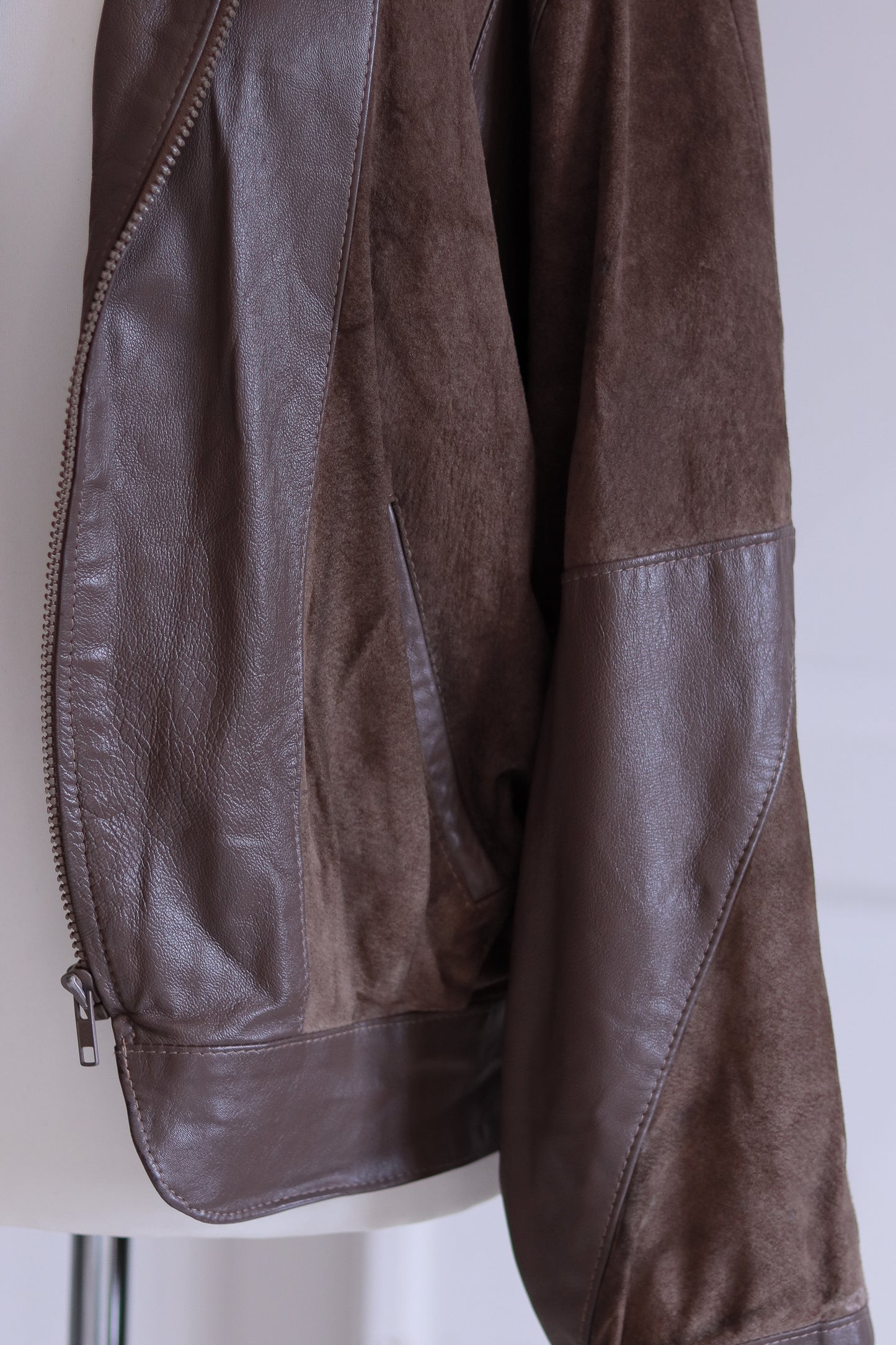 C. Kakou veste en cuir