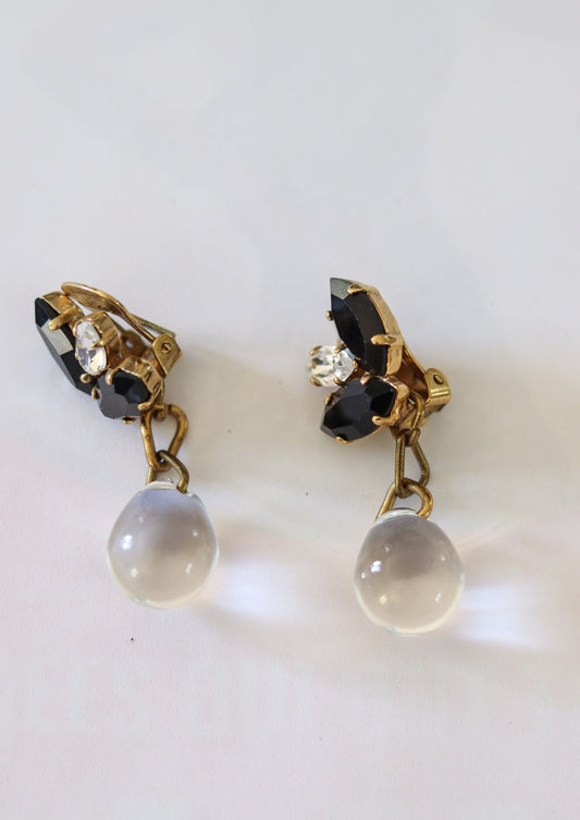 Boucle d'oreille forme goutte