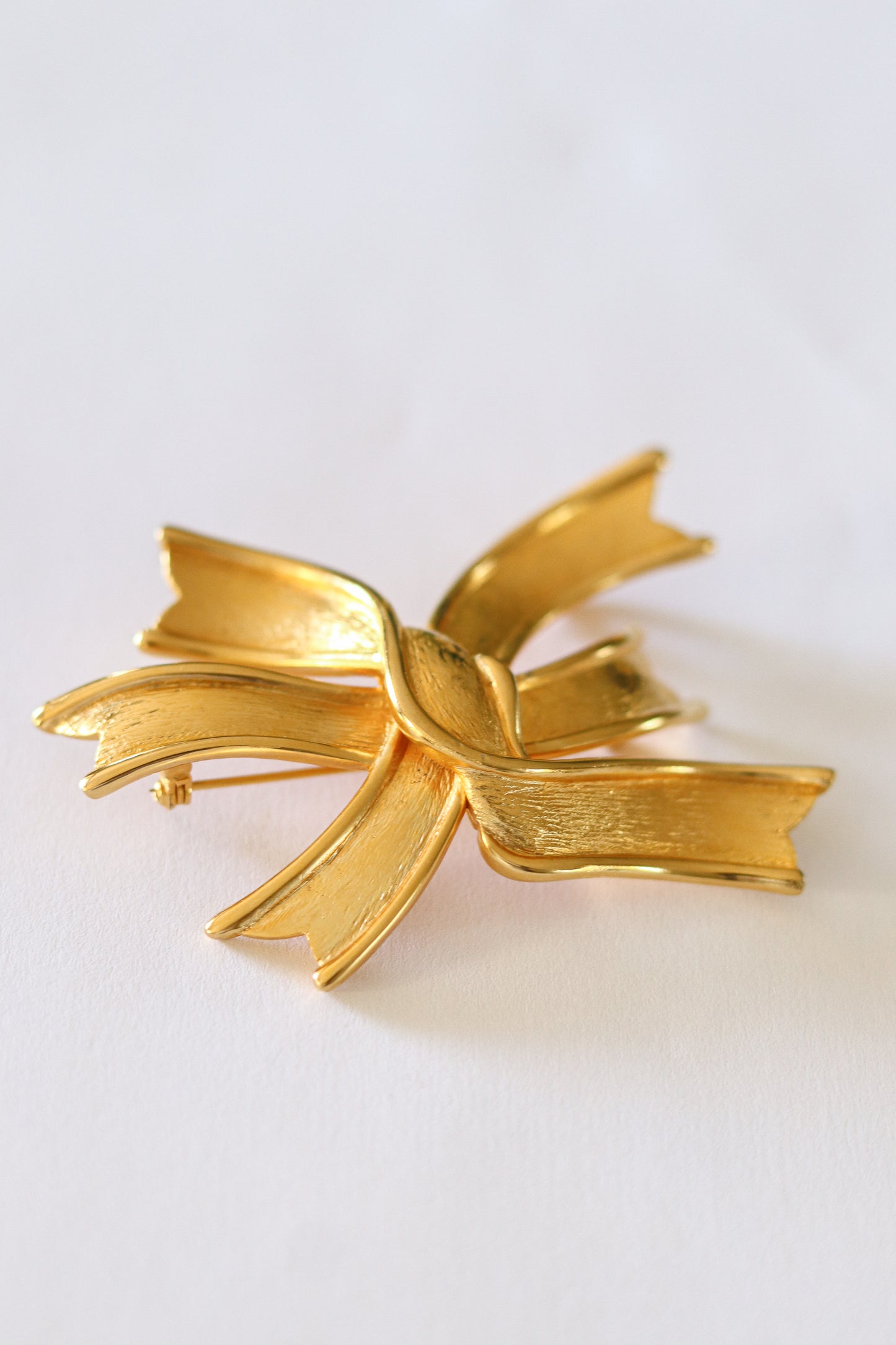 Broche vintage en métal