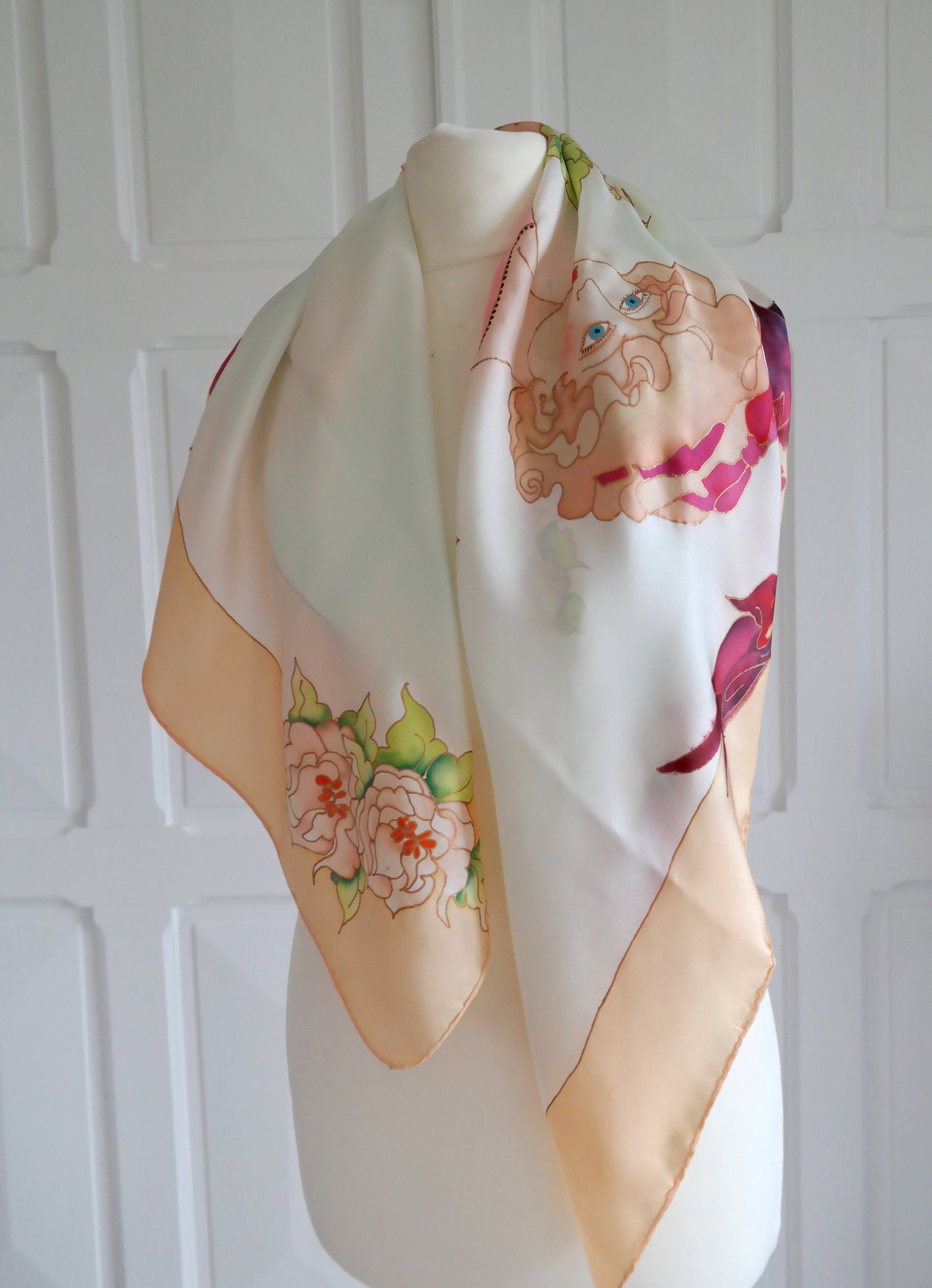 Foulard ancien peint à la main MICHÈLE GUILLOT