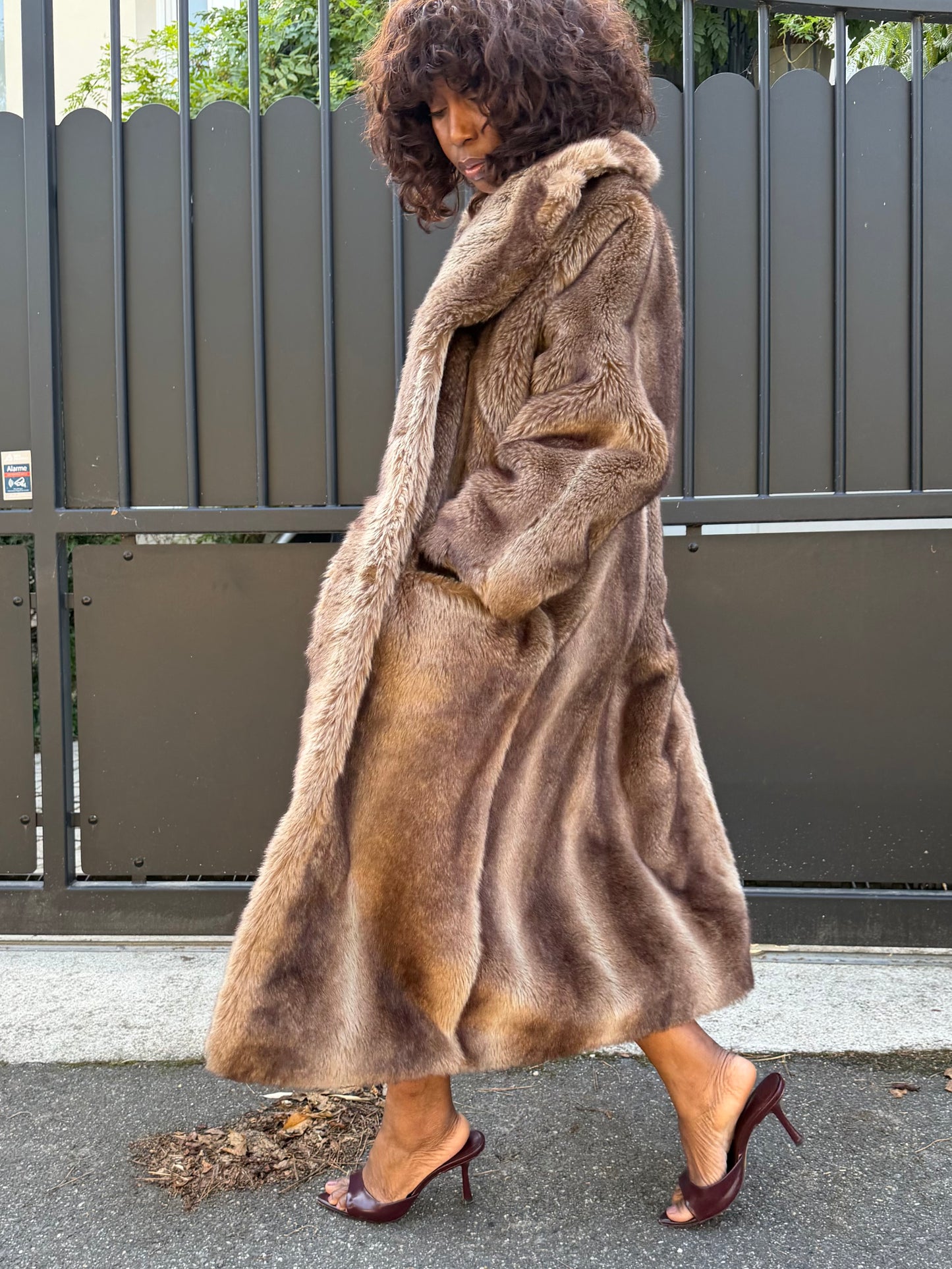 Exeko Paris manteau en fausse fourrure