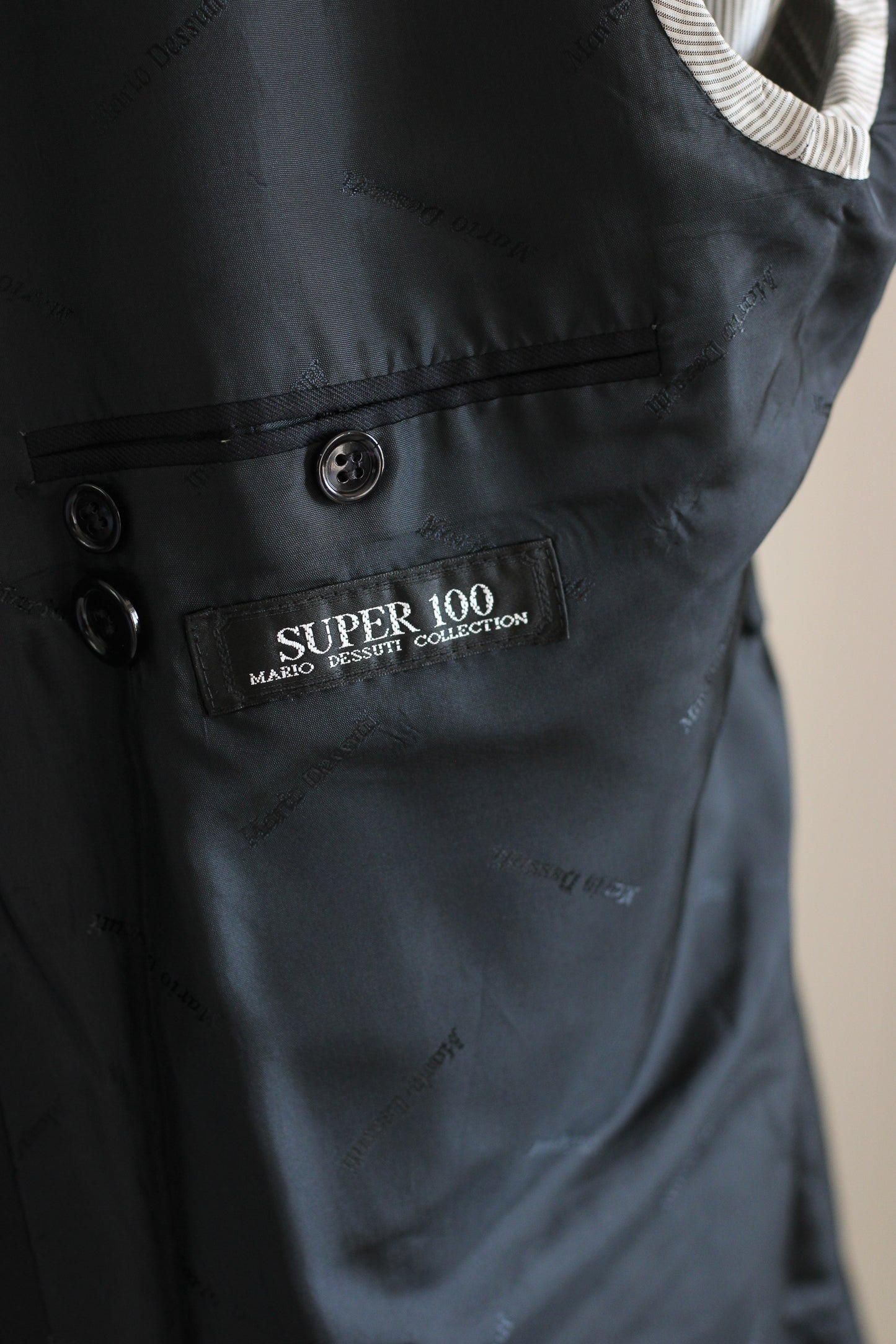 Mario Dessuti tailleur pantalon masculin en laine