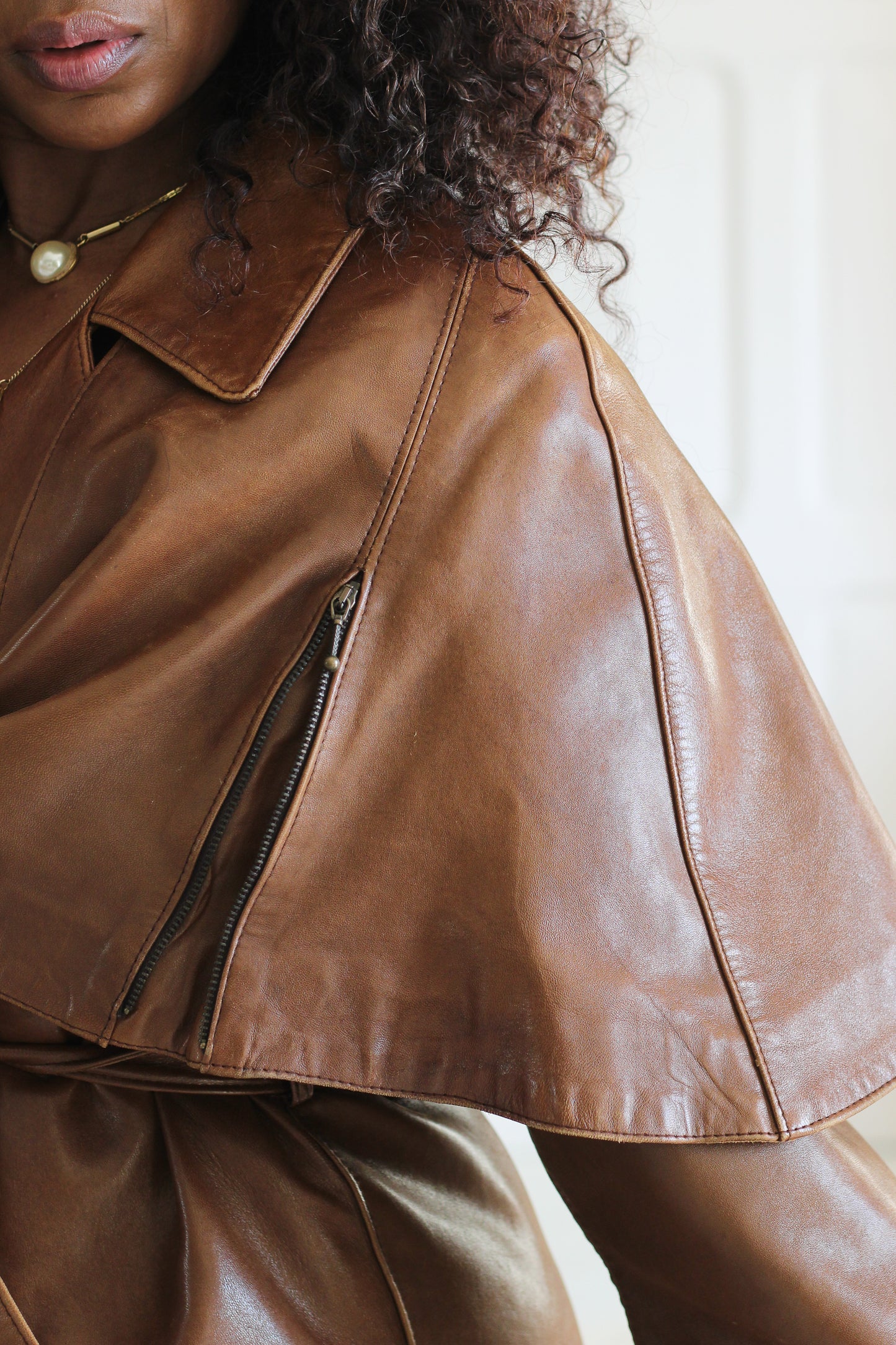 Eliana Jones manteau cuir