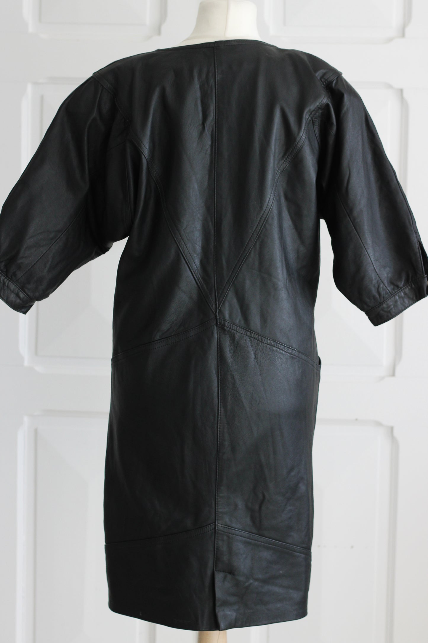 Robe en cuir véritable