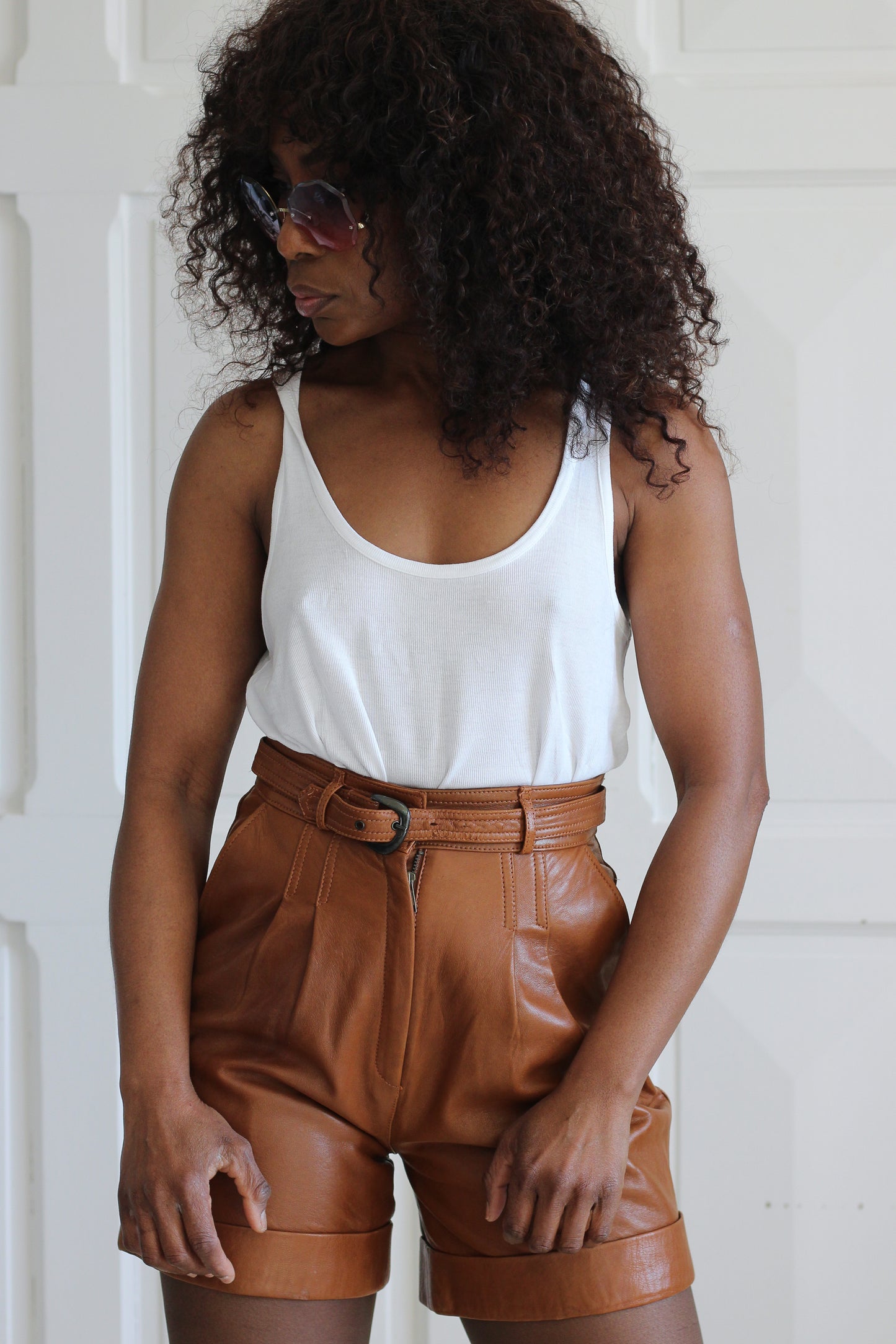 Short  taille haute en cuir d'agneau