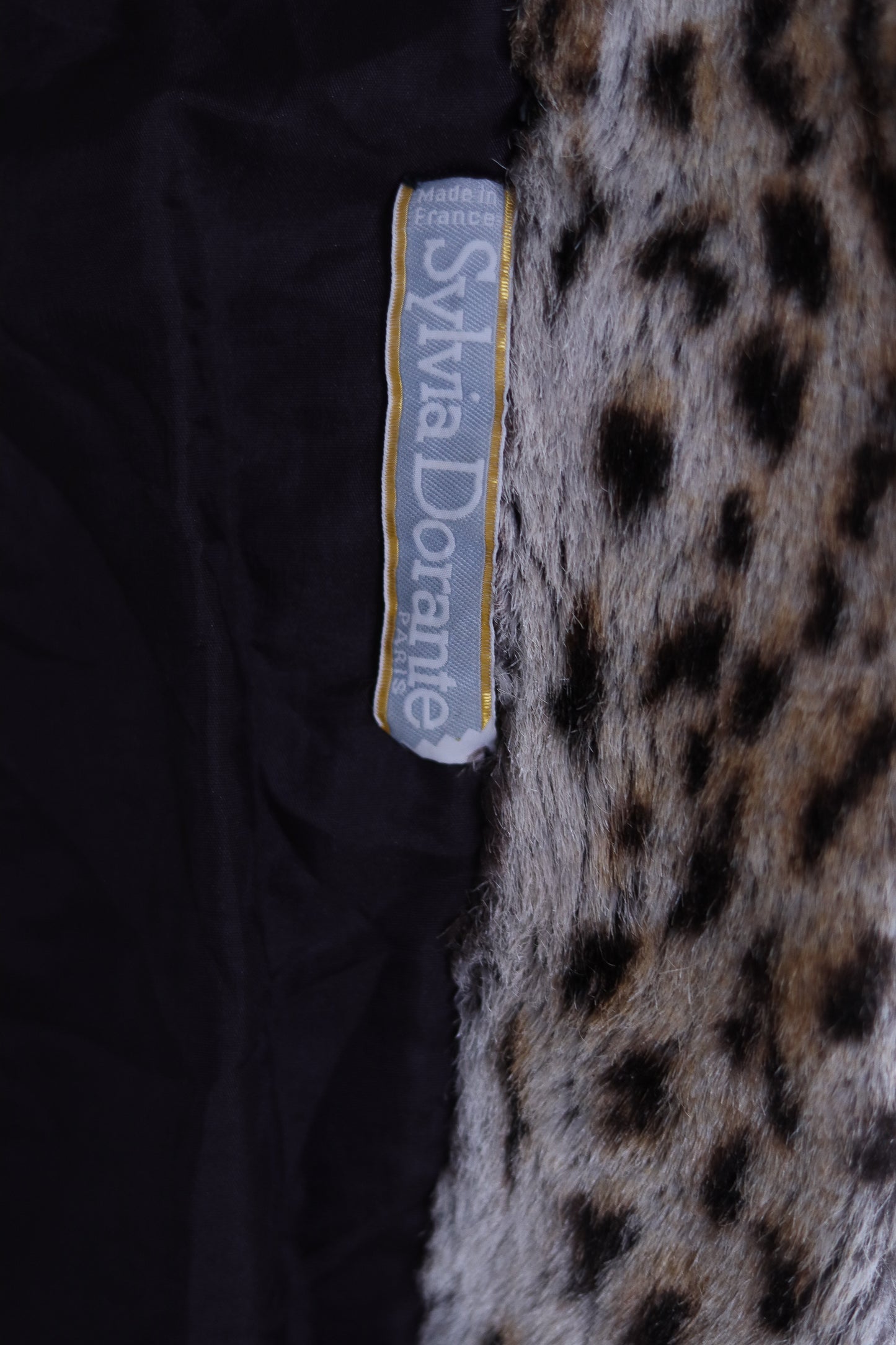 Sylvia Dorante manteau fausse fourrure