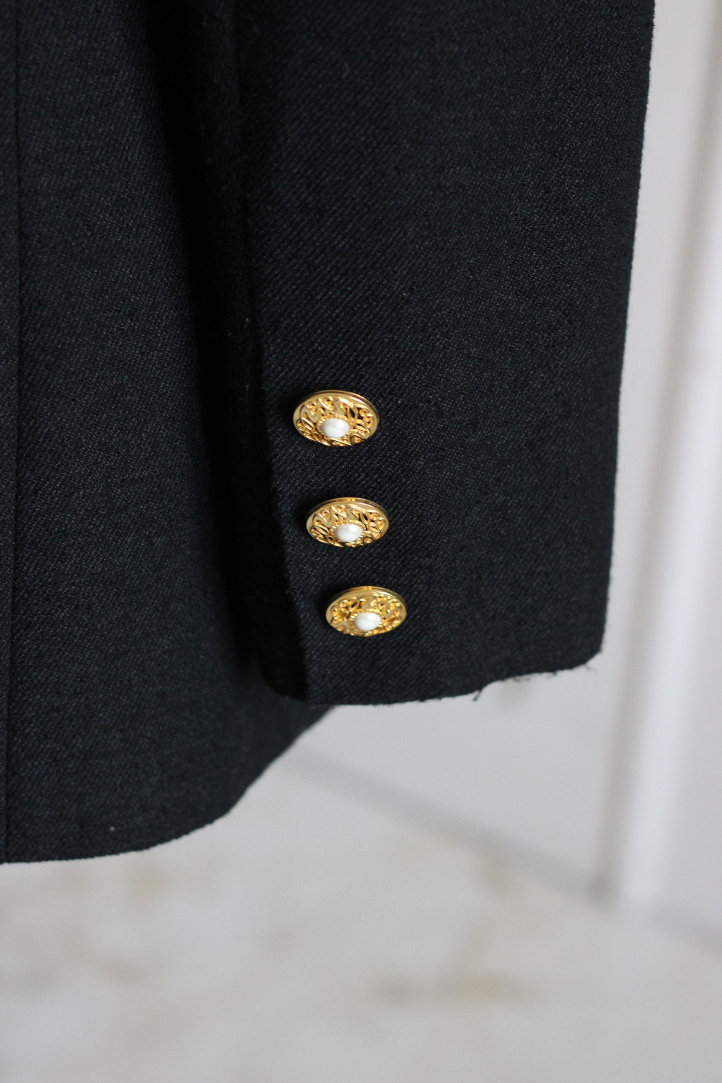 Veste de cocktail vintage à boutons bijoux