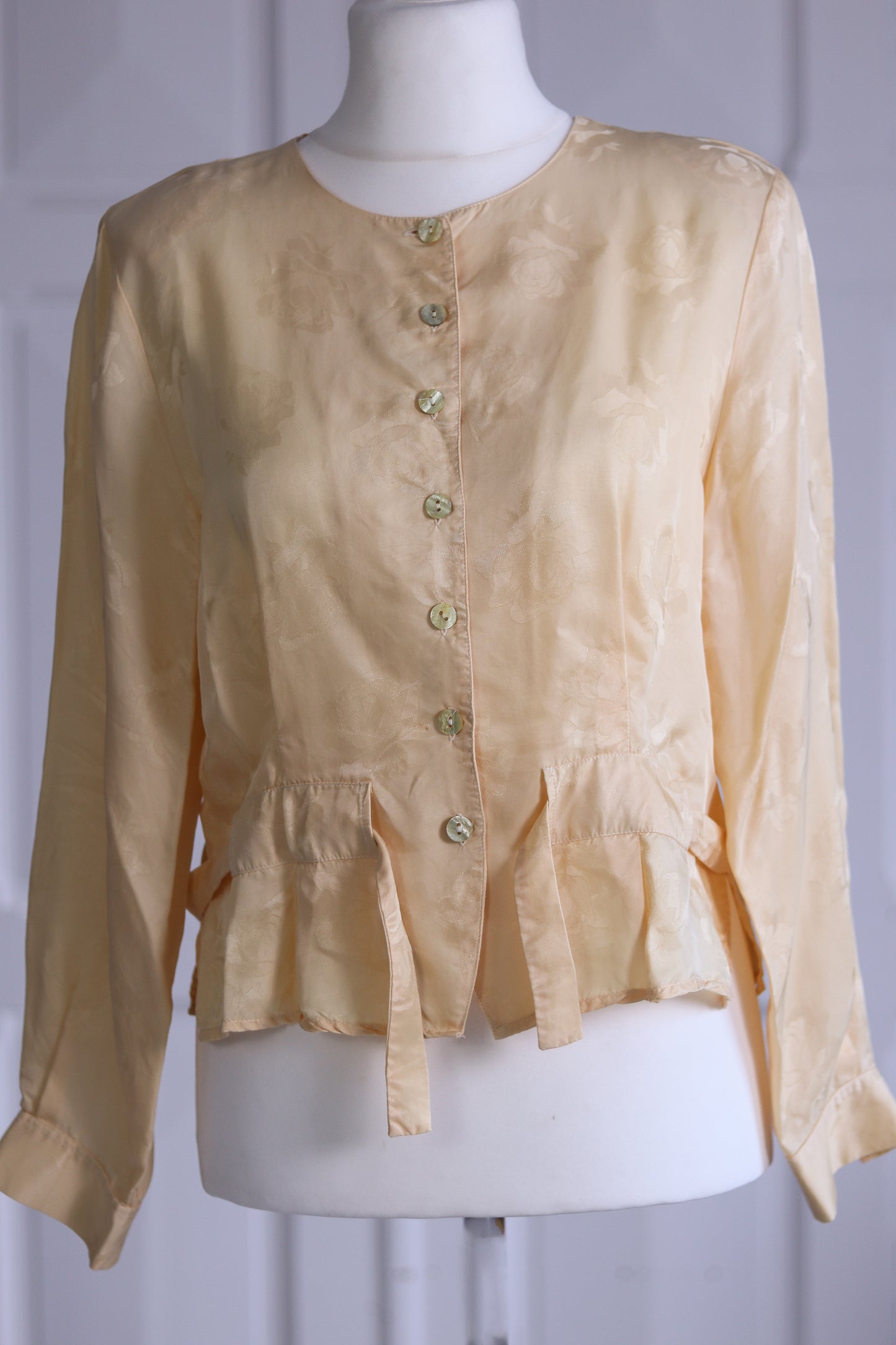 1.2.3 Blouse jaune vintage