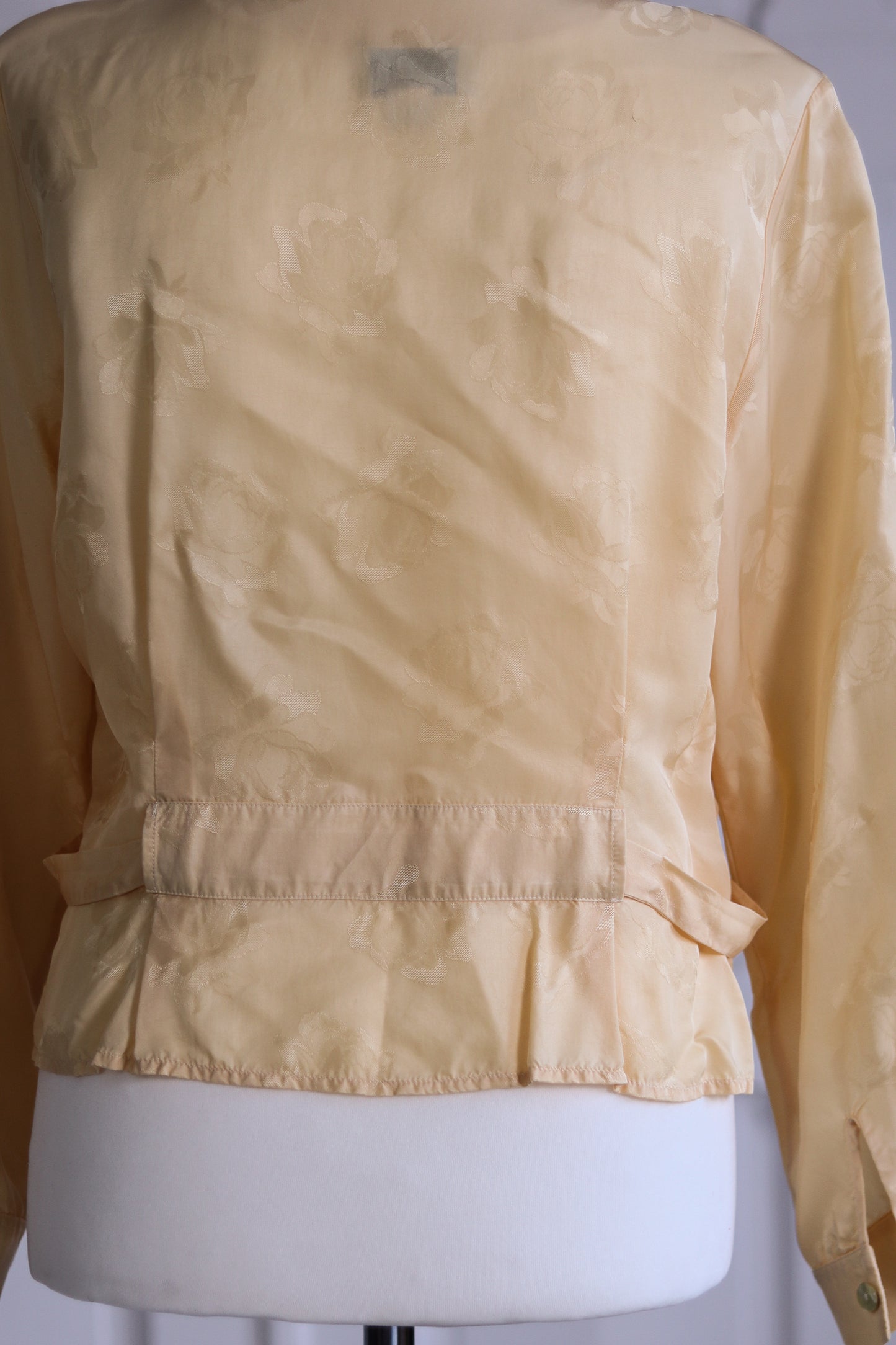 1.2.3 Blouse jaune vintage