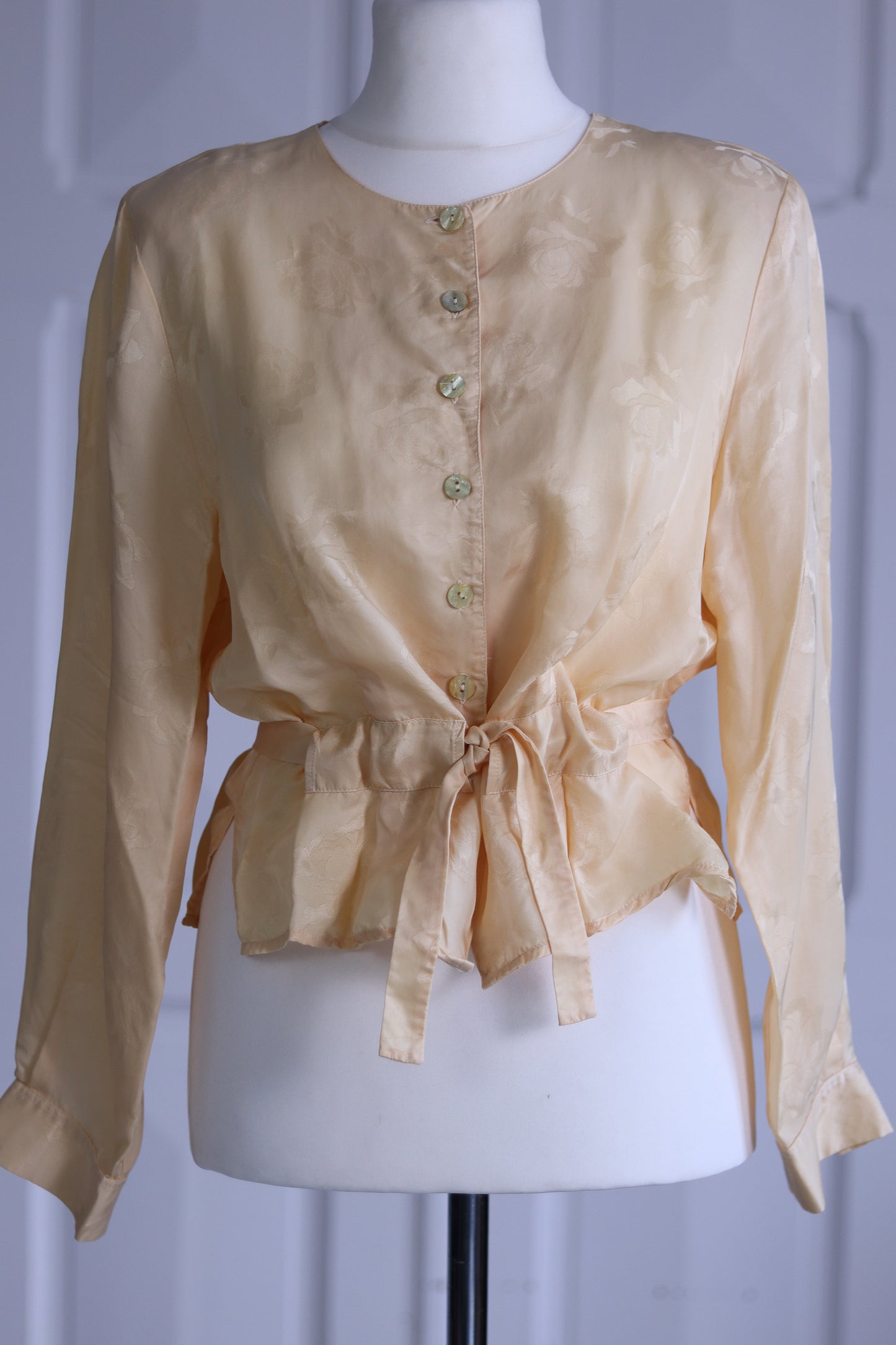 1.2.3 Blouse jaune vintage