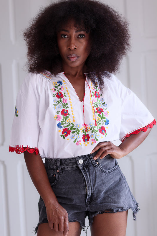 Blouse folklore brodée