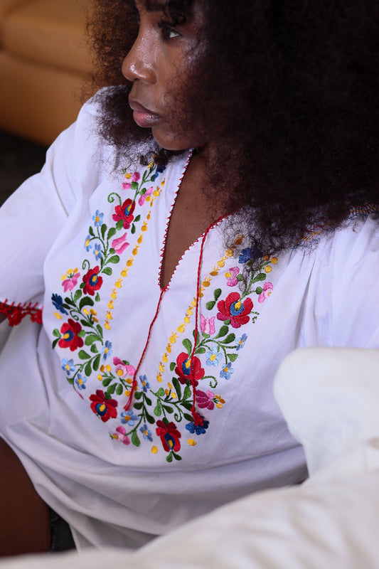 Blouse folklore brodée