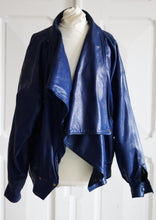 Charger l&#39;image dans la galerie, Veste en cuir bleu vintage 1980