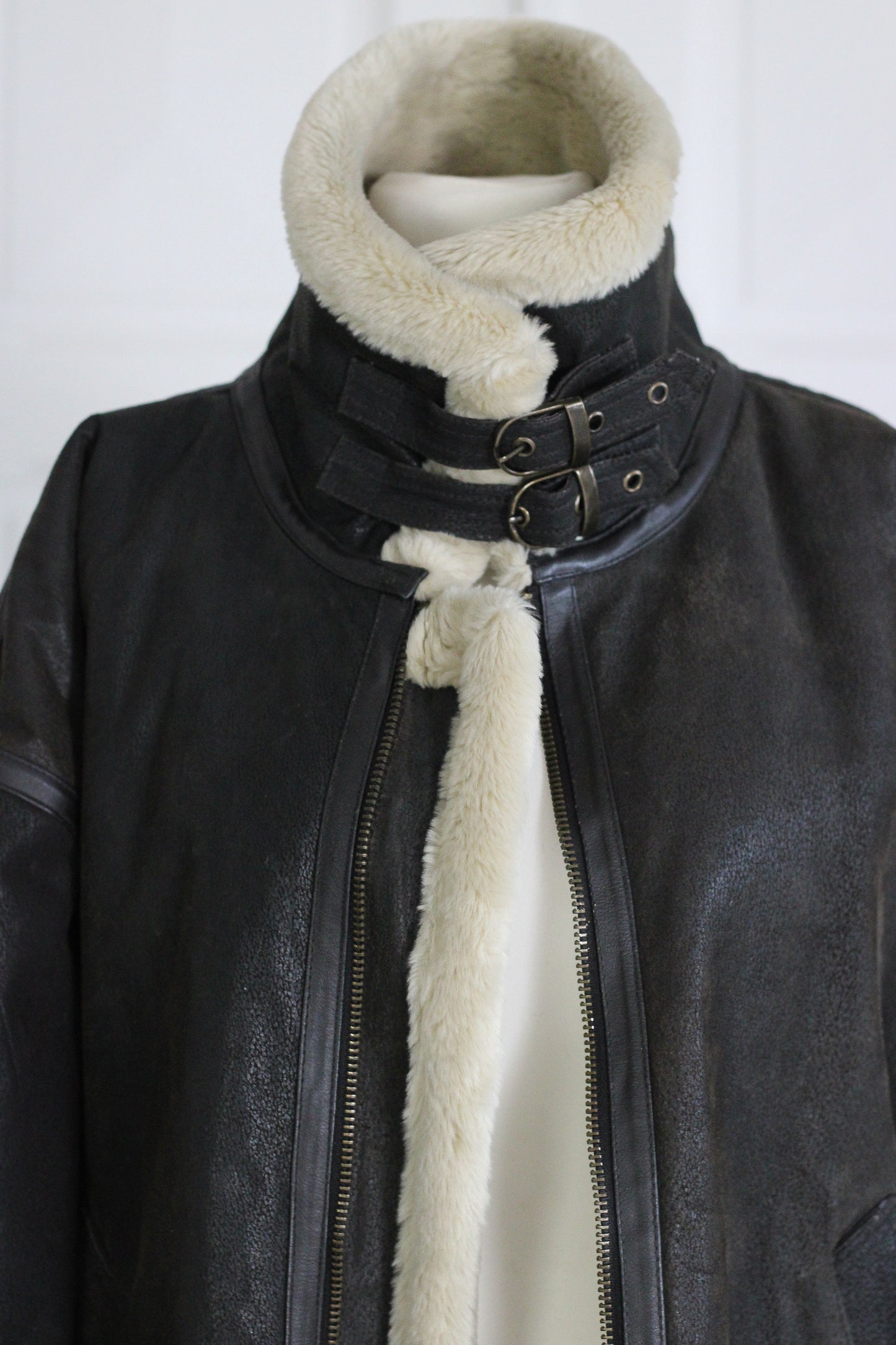 blouson style aviateur vintage en cuir