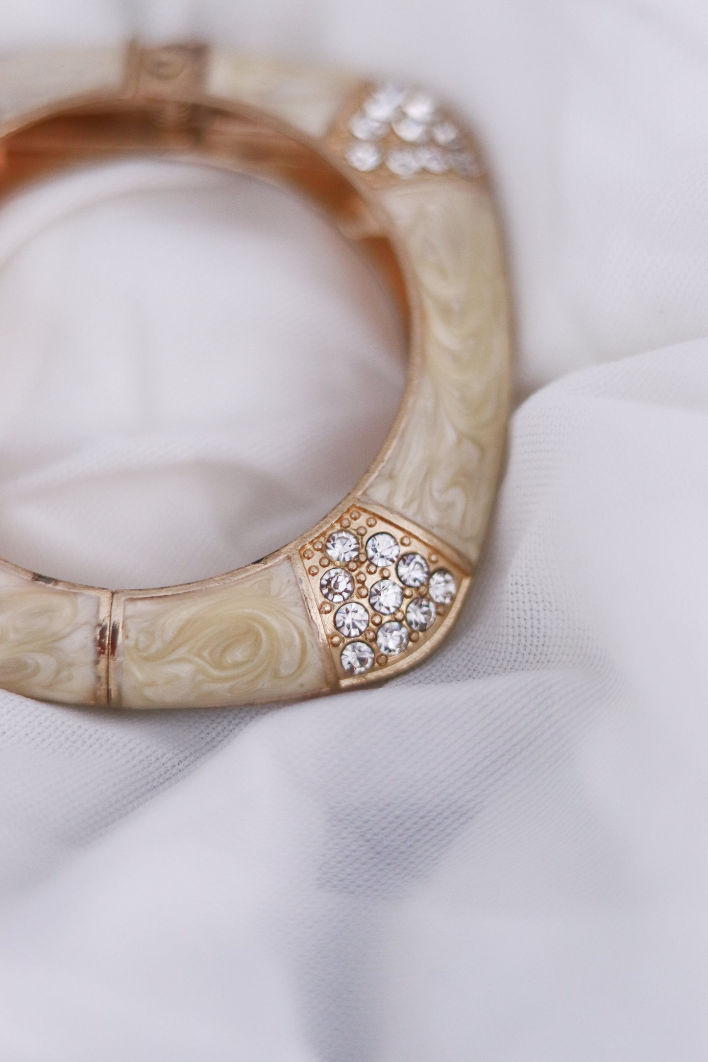 Bracelet vintage carré et strass