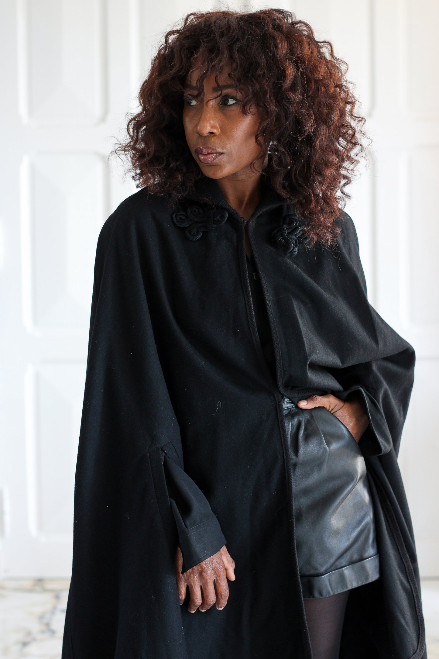 Caroline Rohmer cape en laine