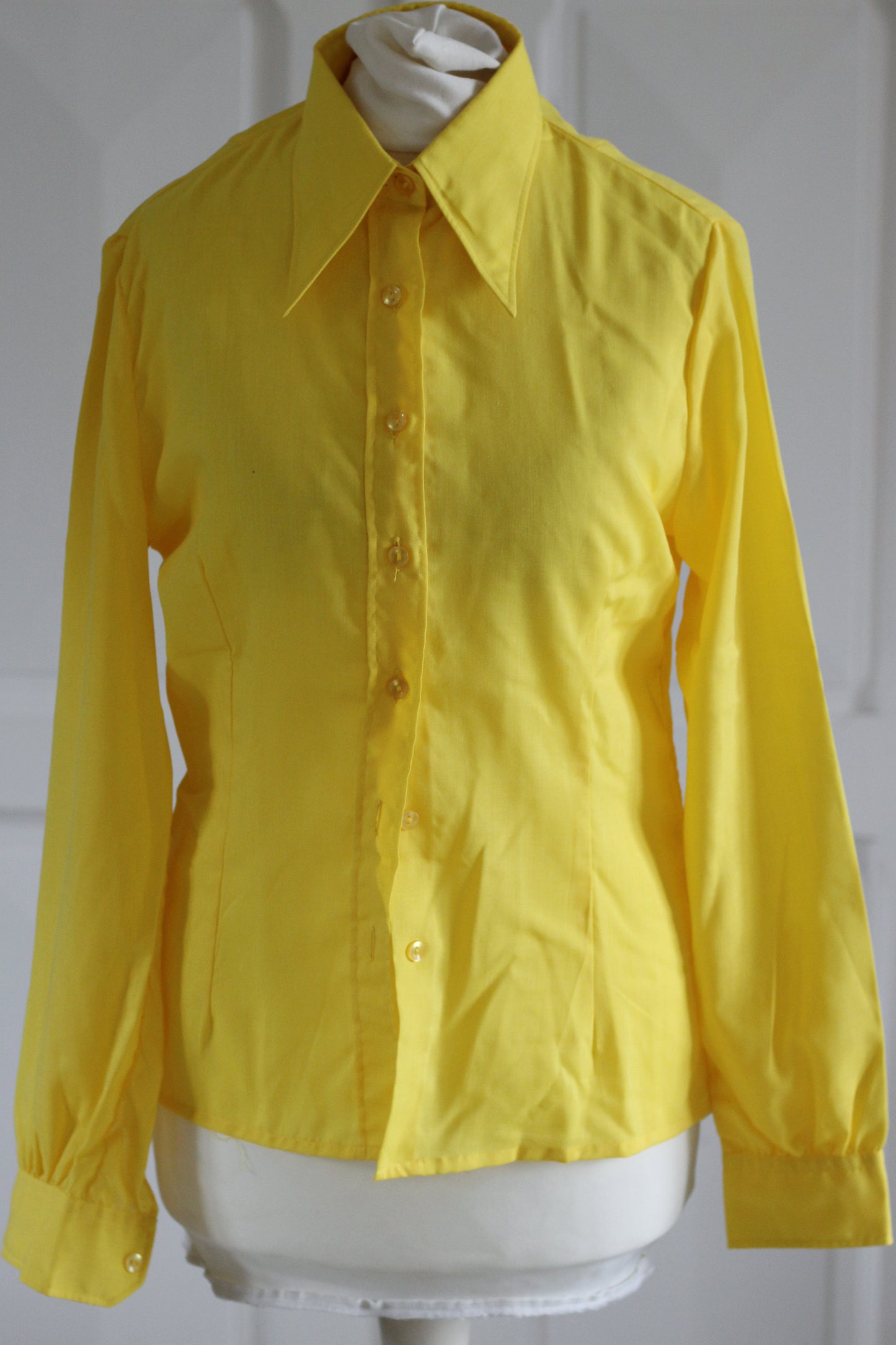 Chemisier jaune col pelle à tarte