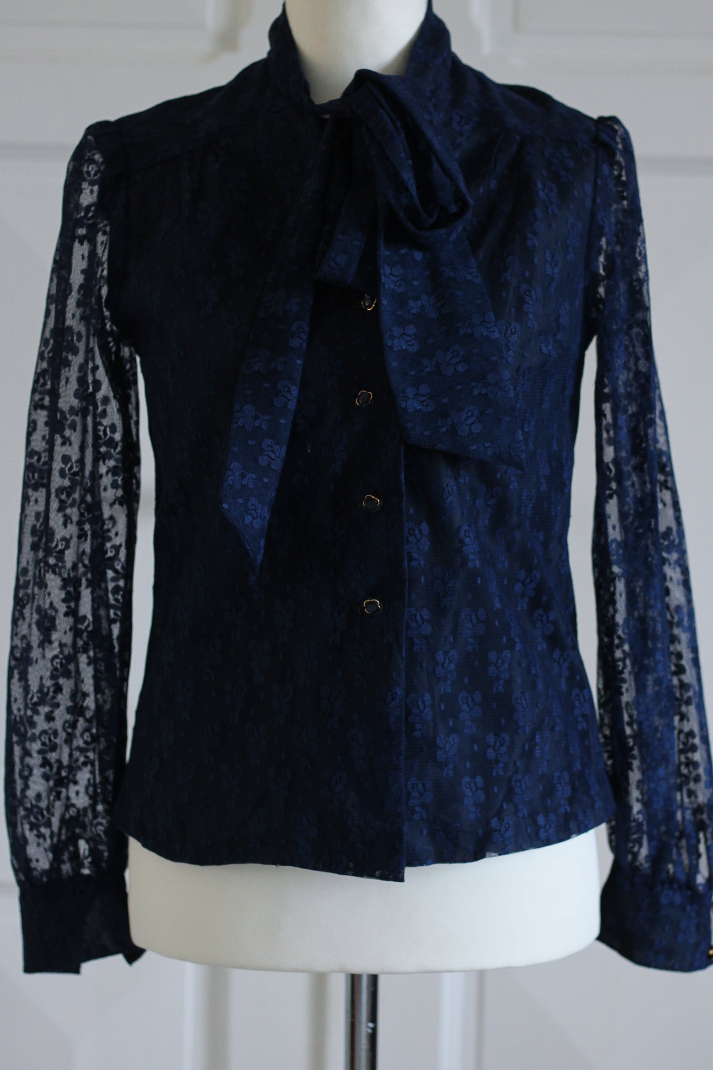 Chemisier vintage en dentelle