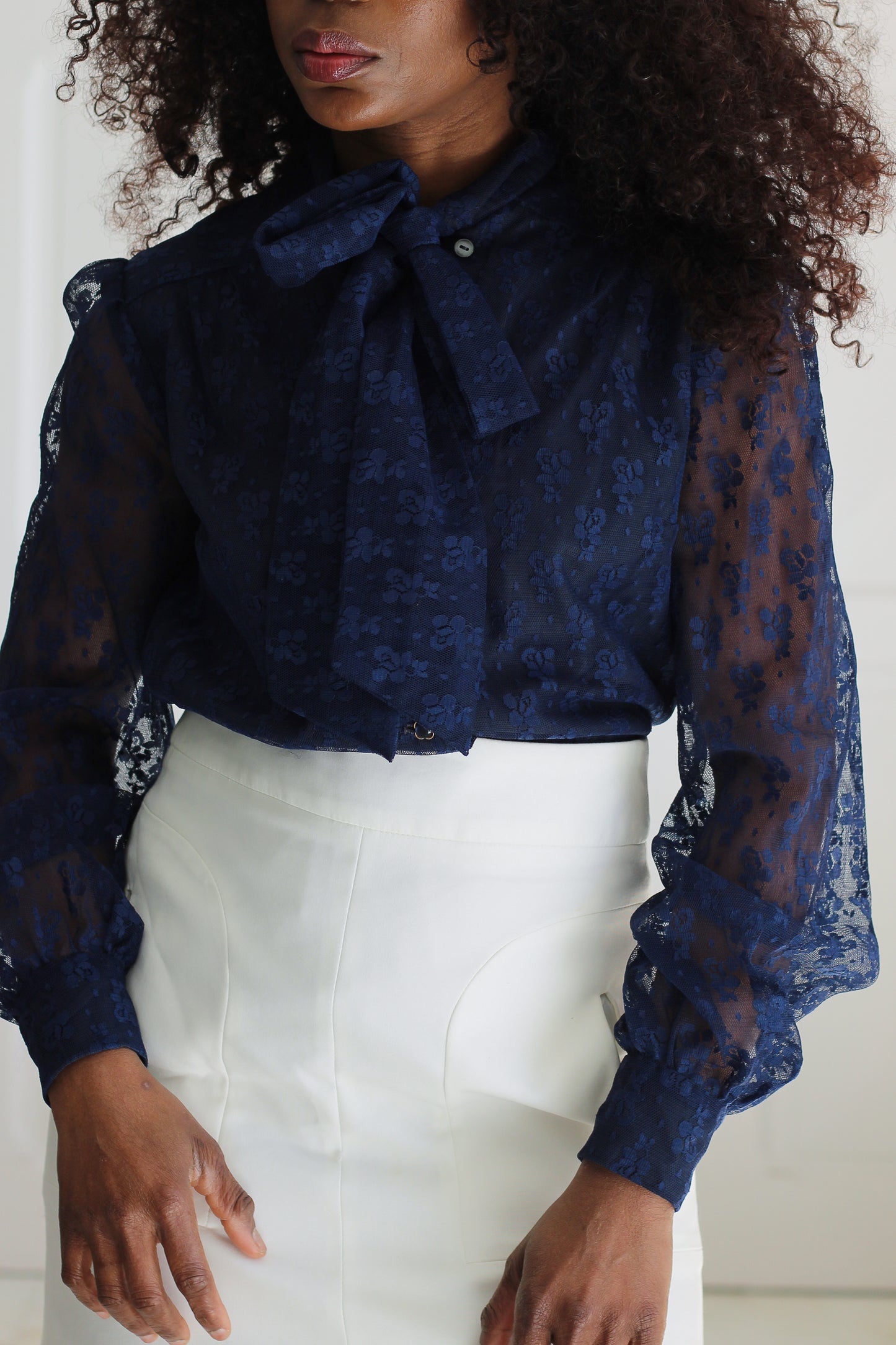 Chemisier vintage en dentelle