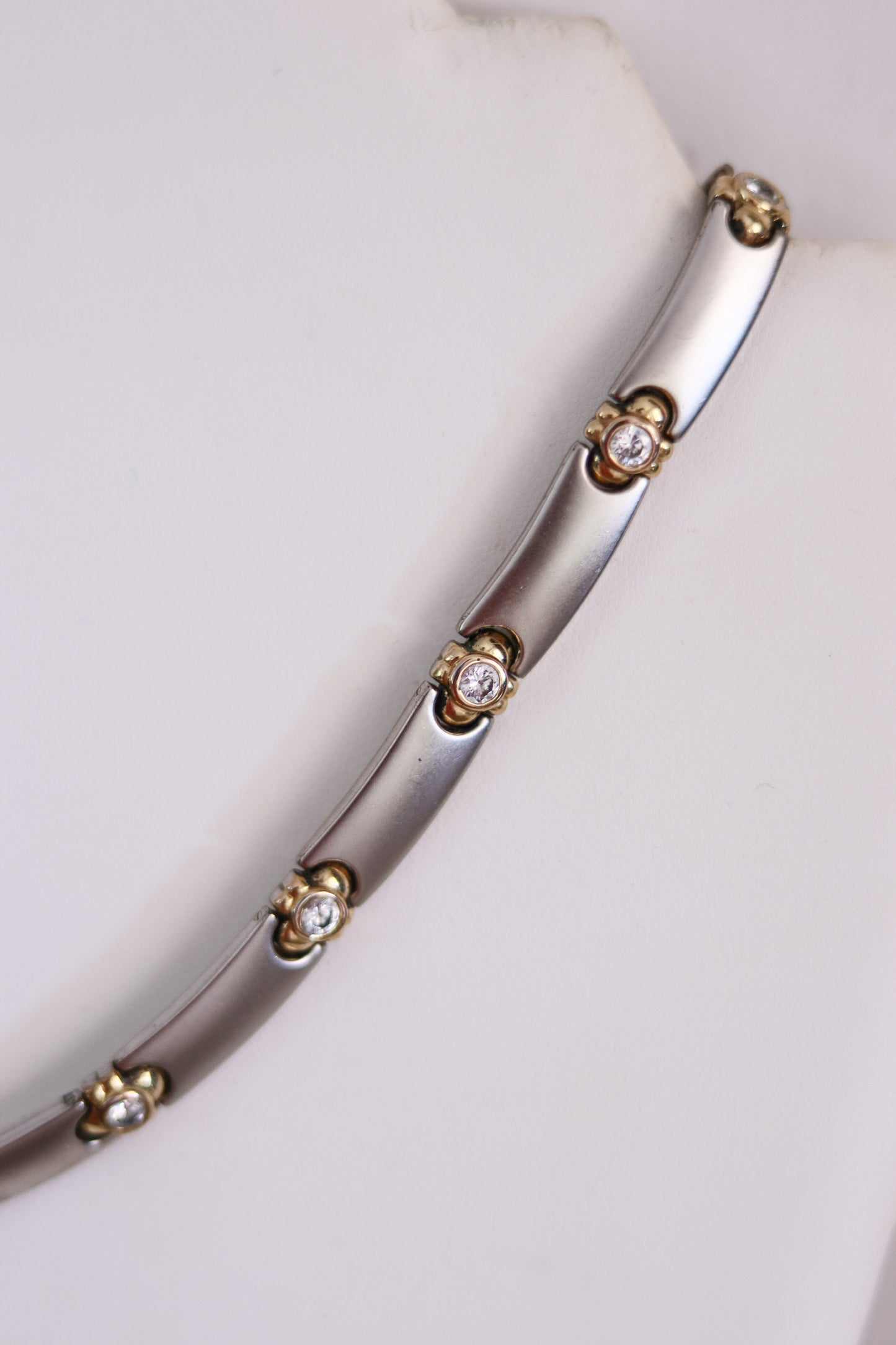 Collier en vintage en acier